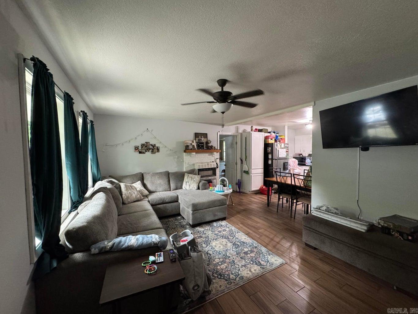 32 Pine  Evening Shade, AR