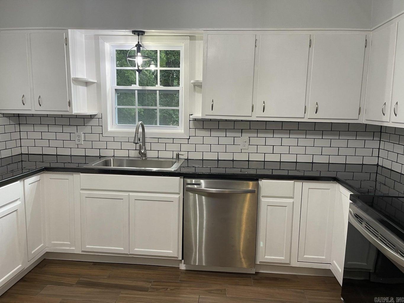 32 Pine  Evening Shade, AR