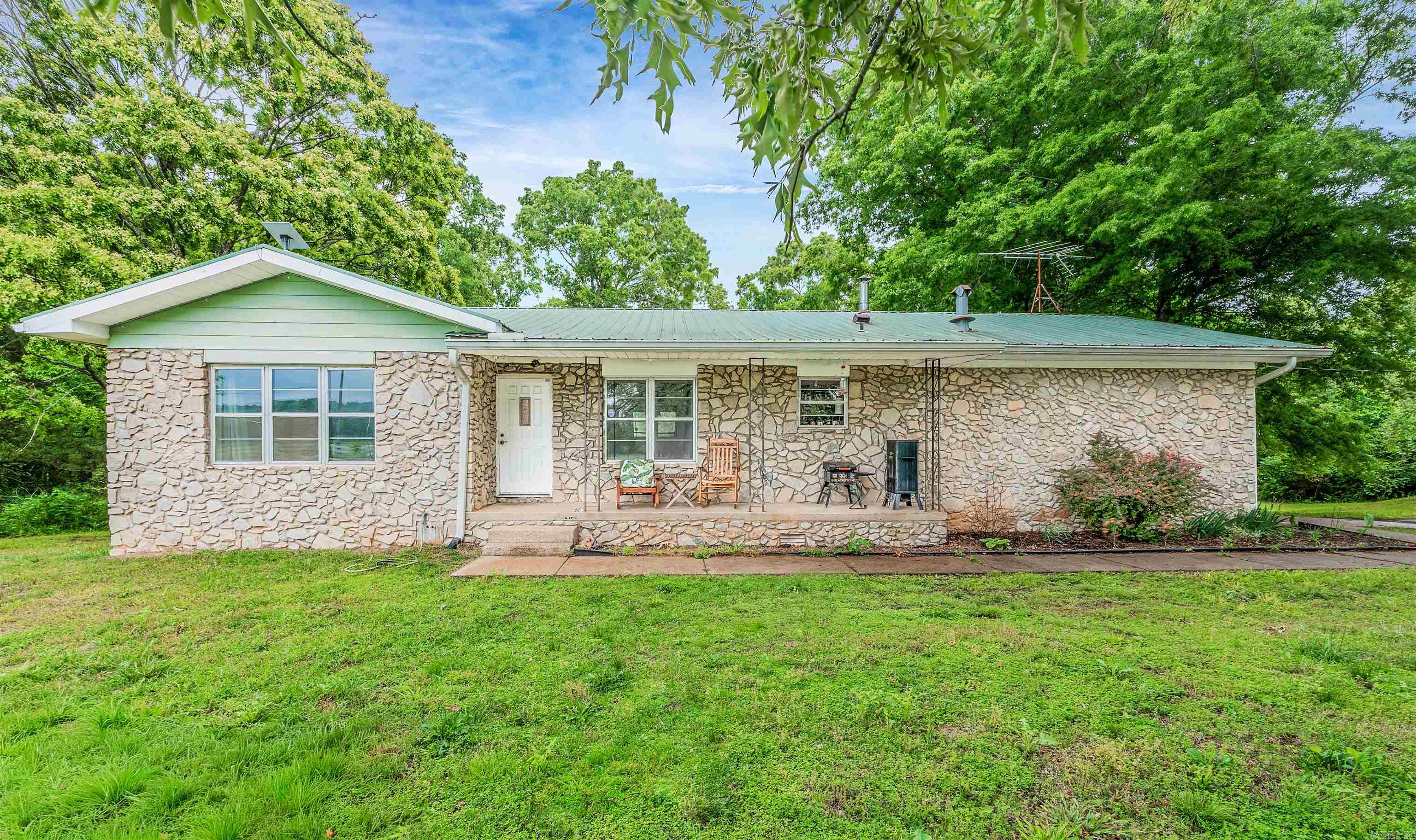 271 Highway 319 E Vilonia, AR 72173