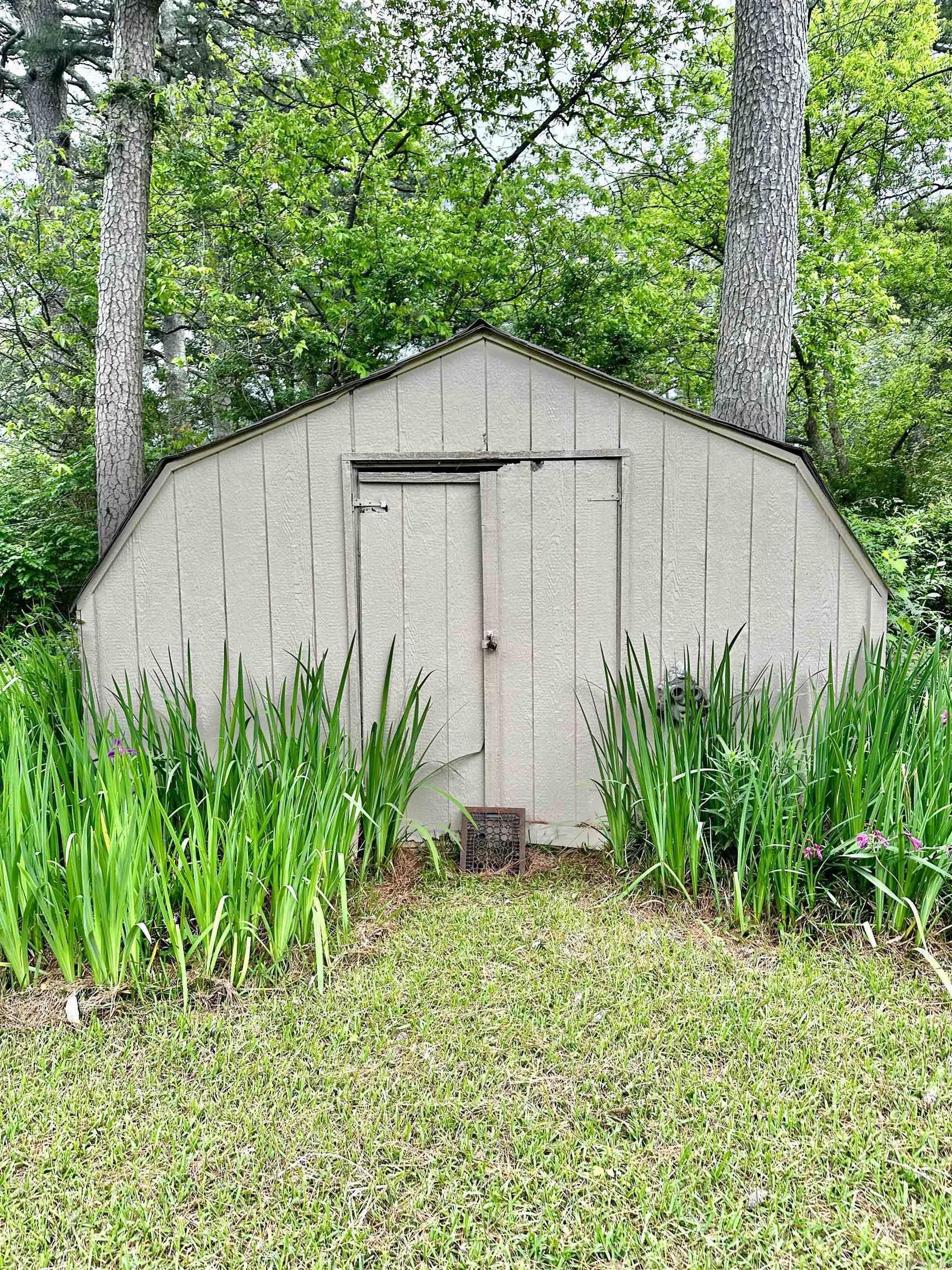 706 East  White Hall, AR