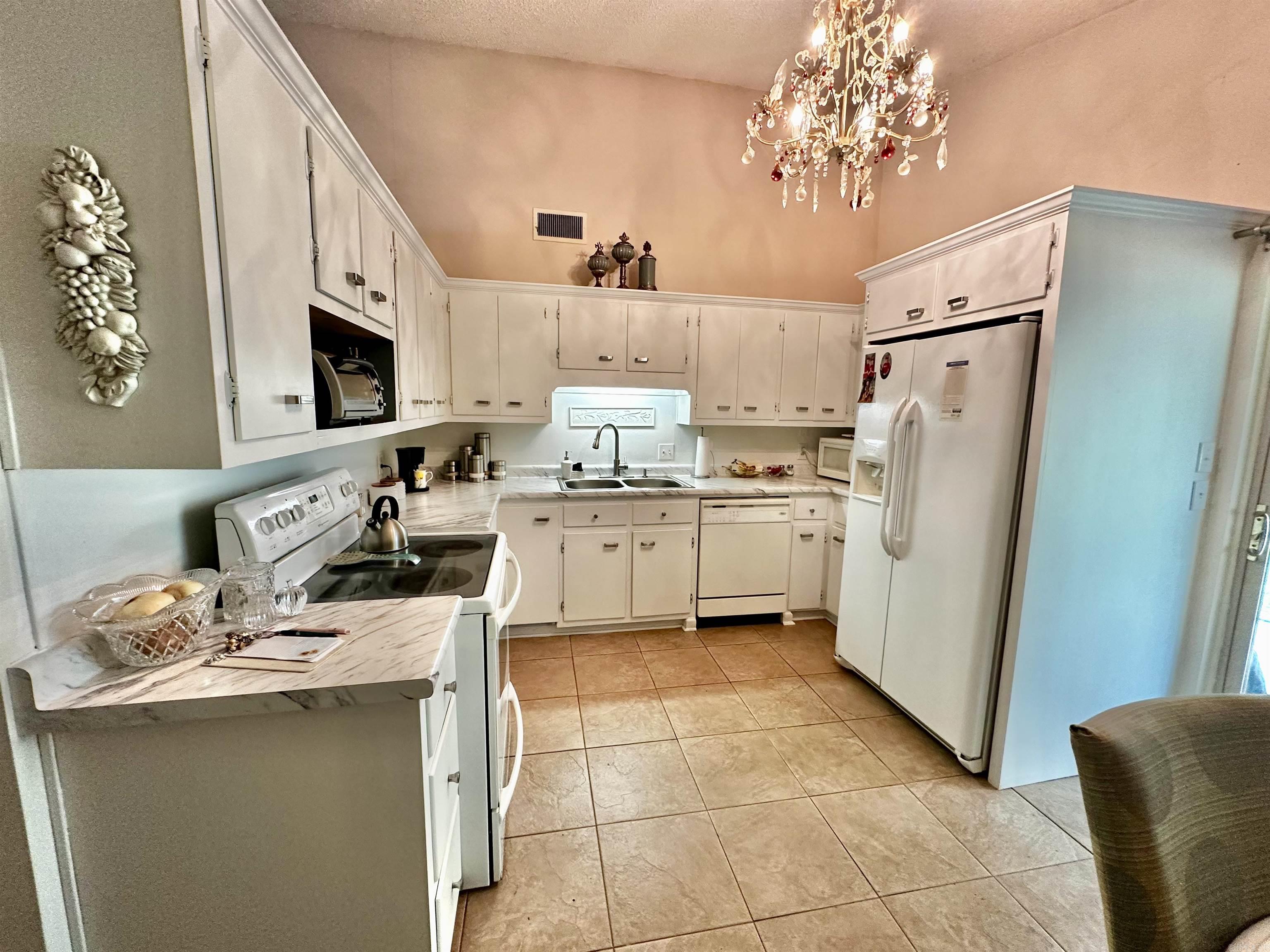 706 East  White Hall, AR