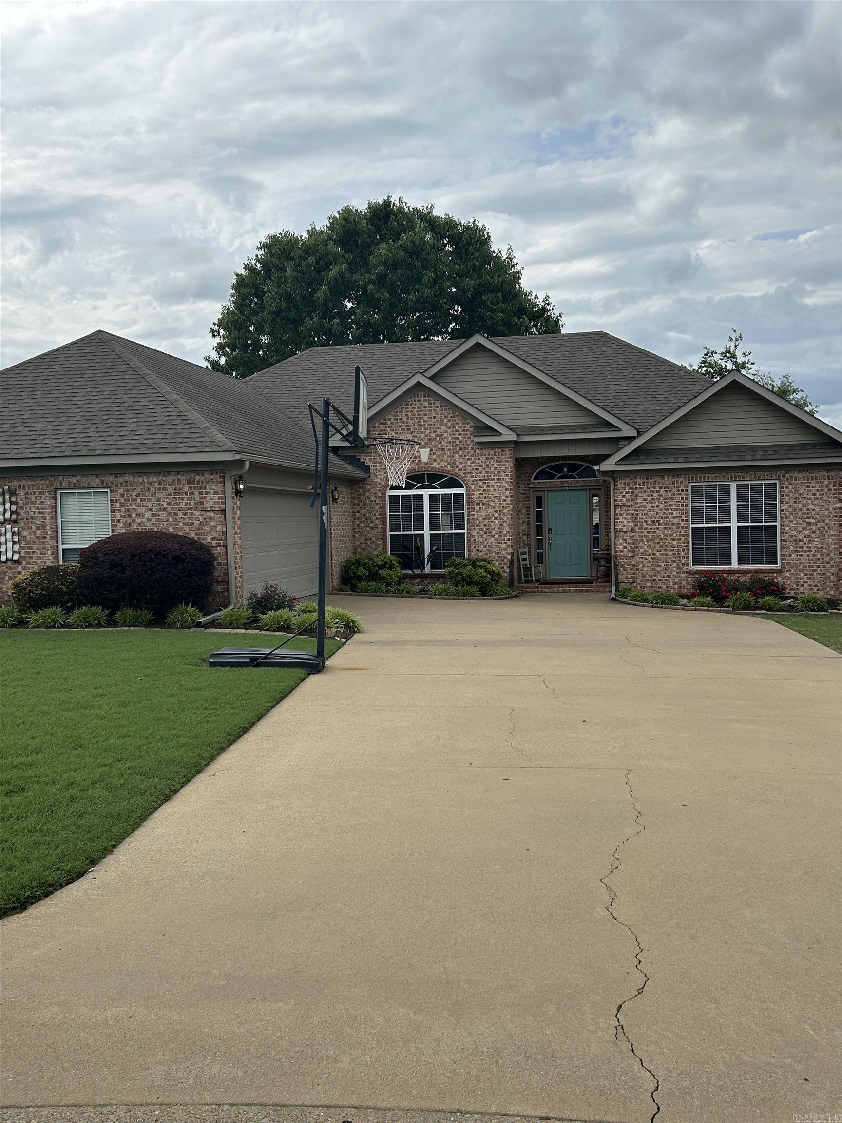 2414 Brittany Searcy, AR 72143