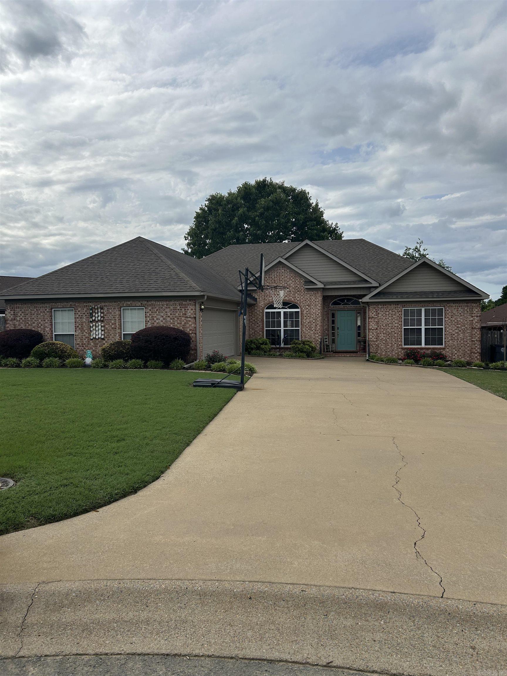 2414 Brittany Searcy, AR 72143