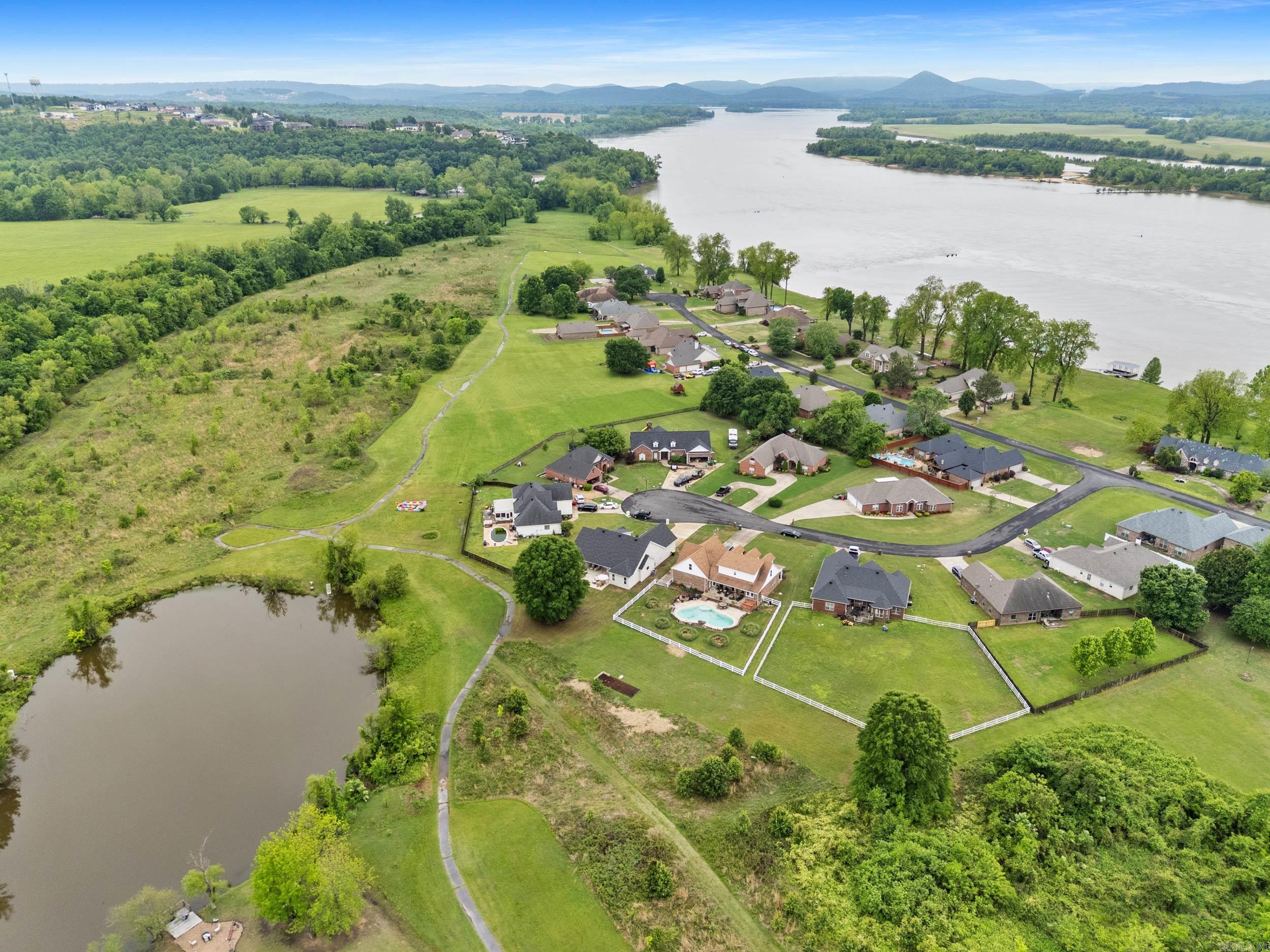 11 River Circle  Mayflower, AR