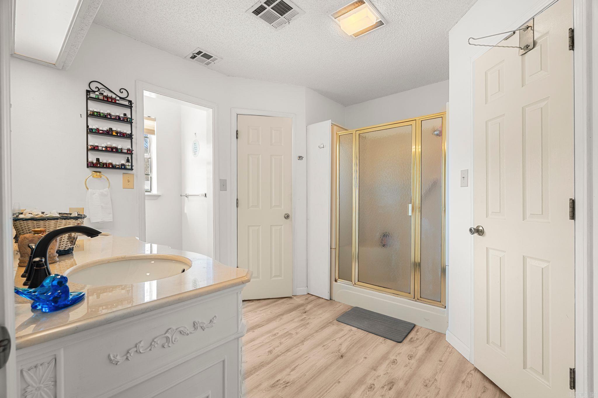 1349 Peach Orchard  Ozark, AR