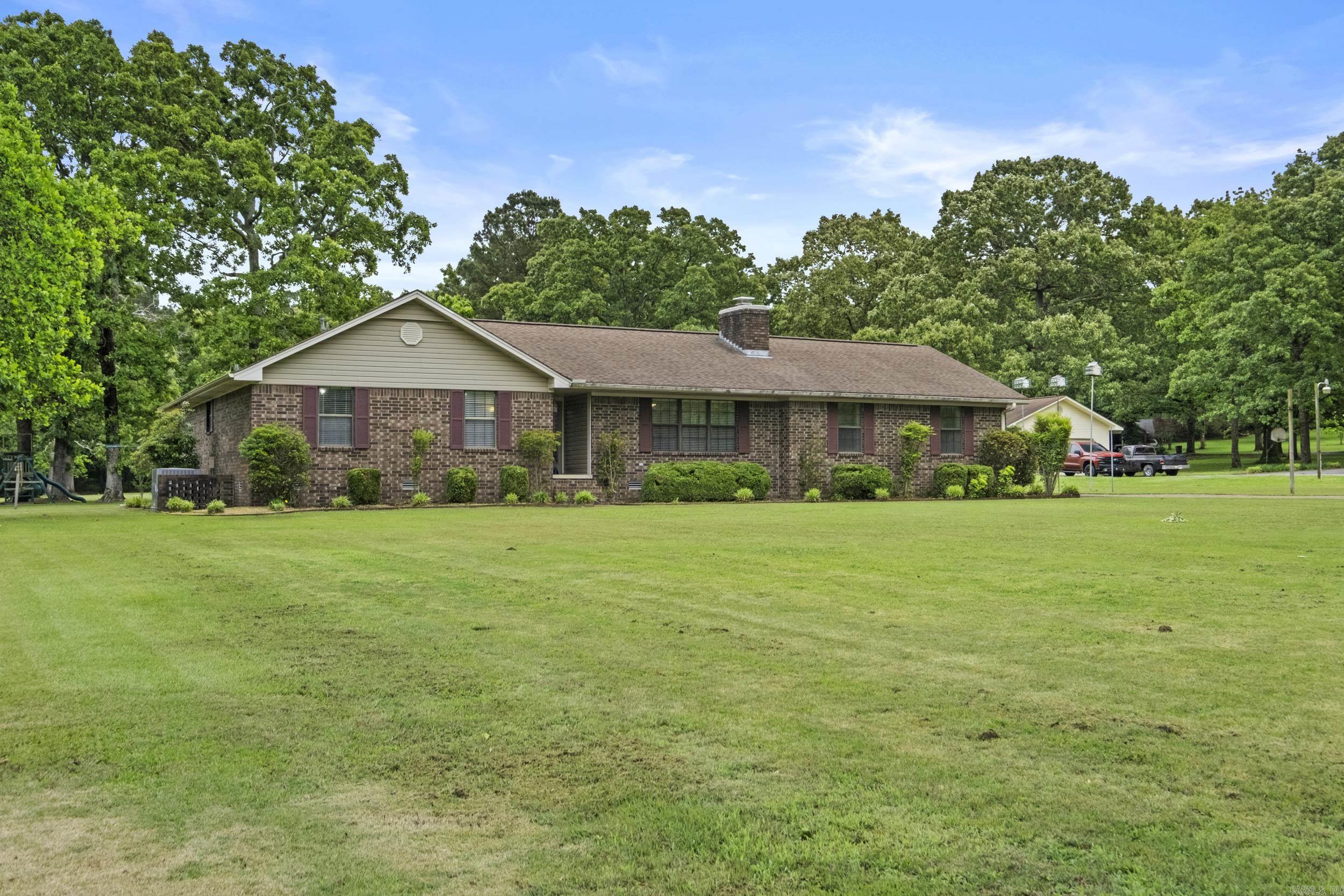 132 N Valley Rd
