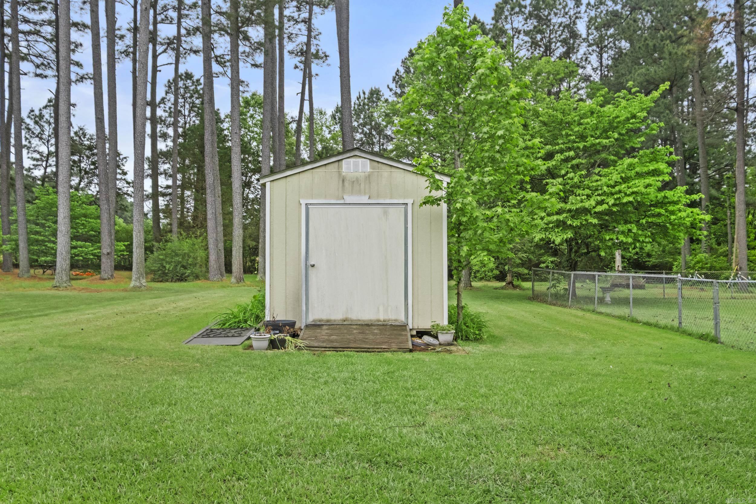 151 Pinon Searcy, AR 72143