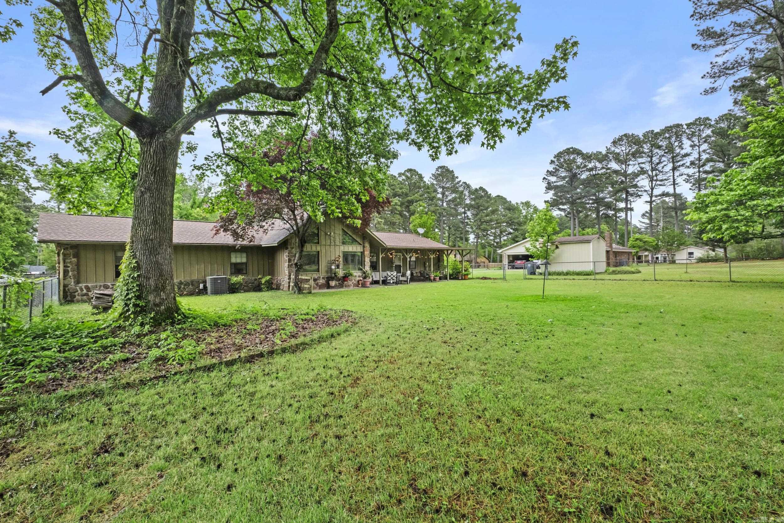 151 Pinon Searcy, AR 72143