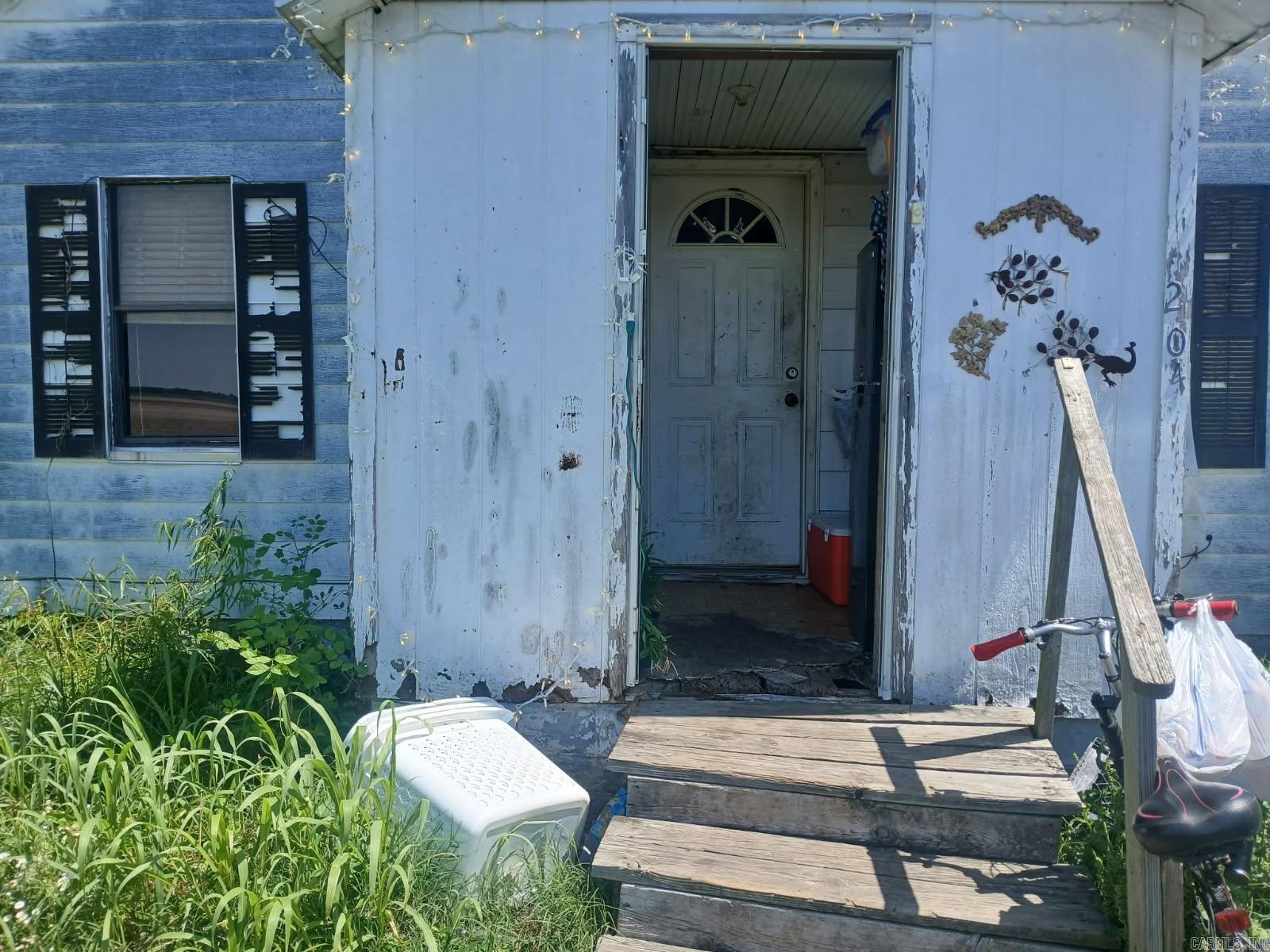 204 N Wilson  Harrisburg, AR