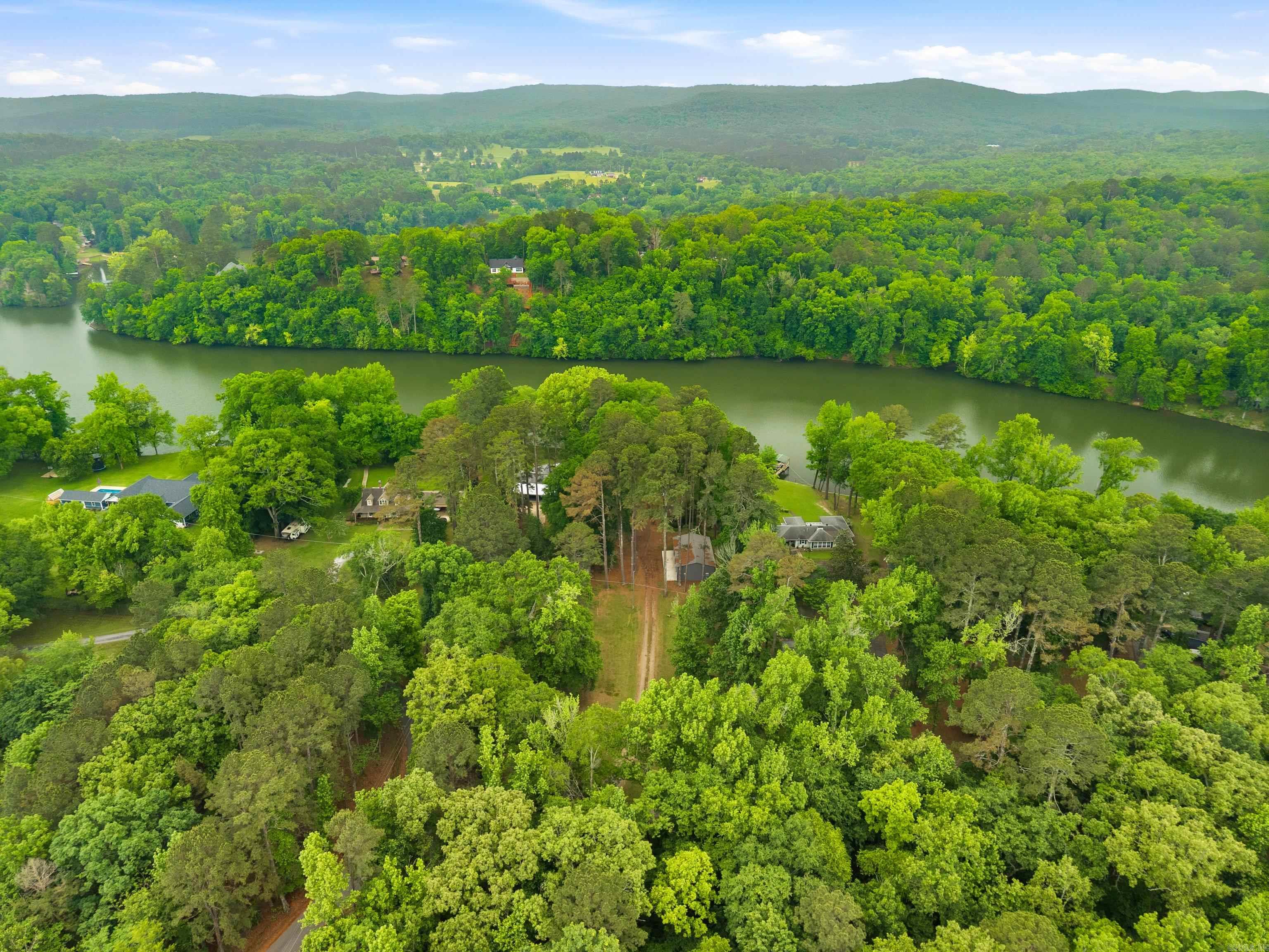 105 Snug Harbor  Hot Springs, AR