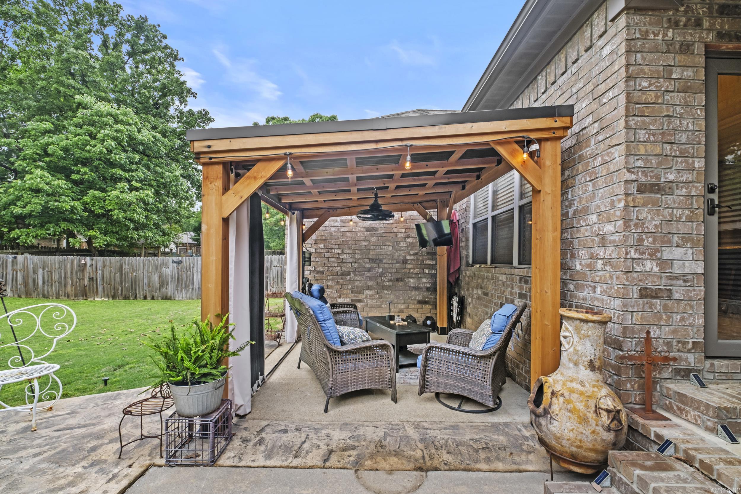 196 Forest Oak  Jacksonville, AR