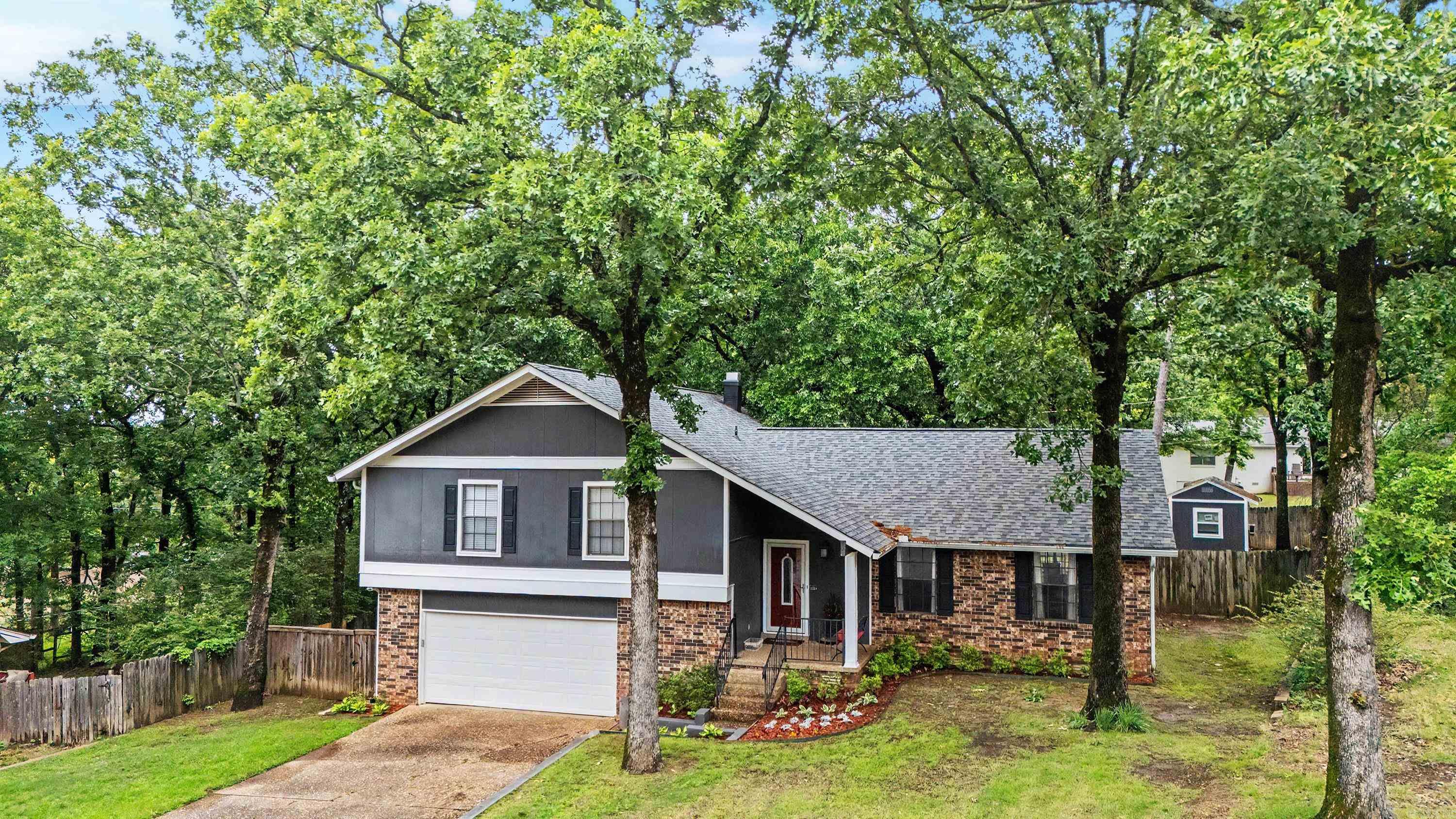 7  Amber  Little Rock, AR