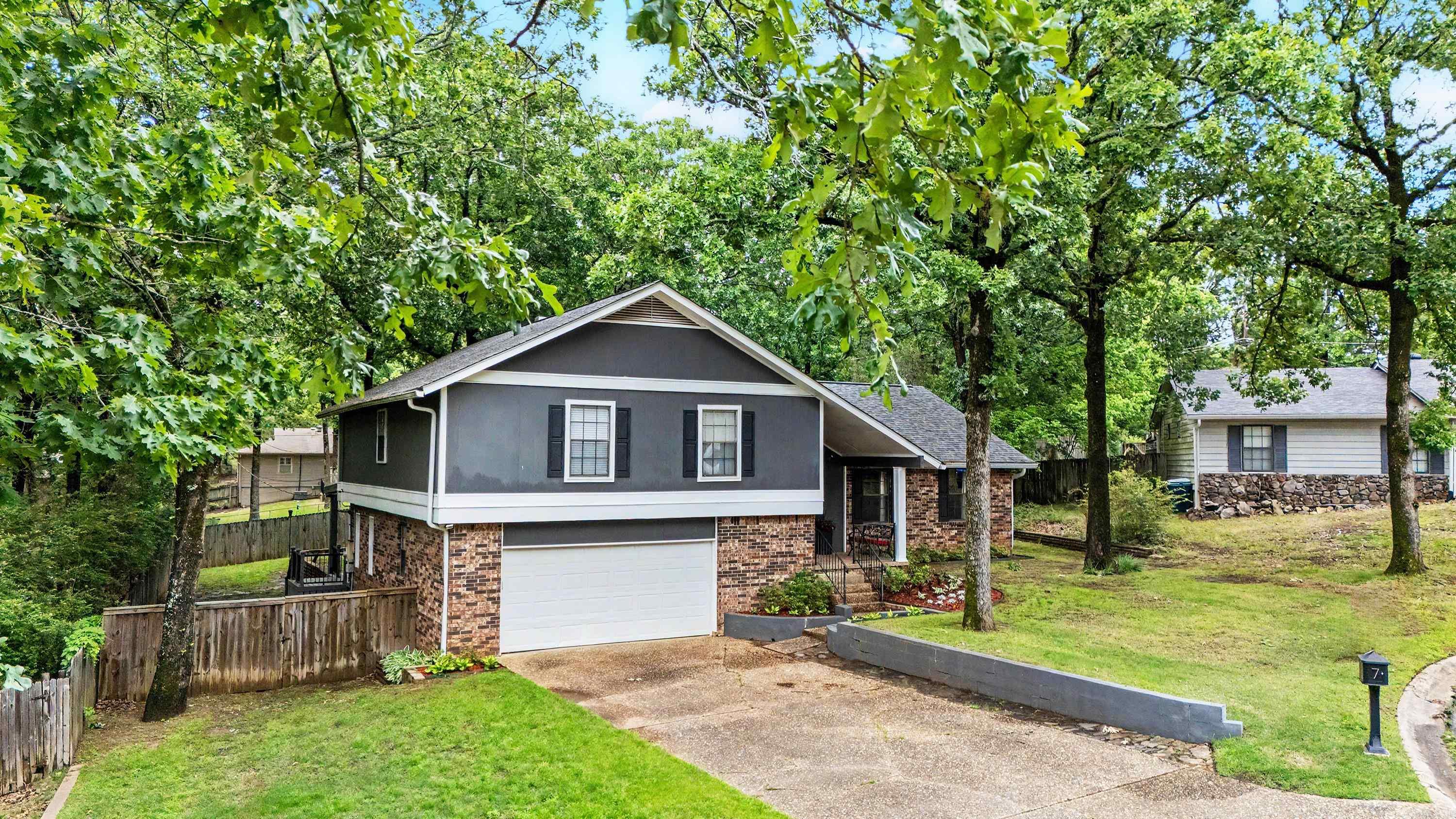 7 Amber  Little Rock, AR