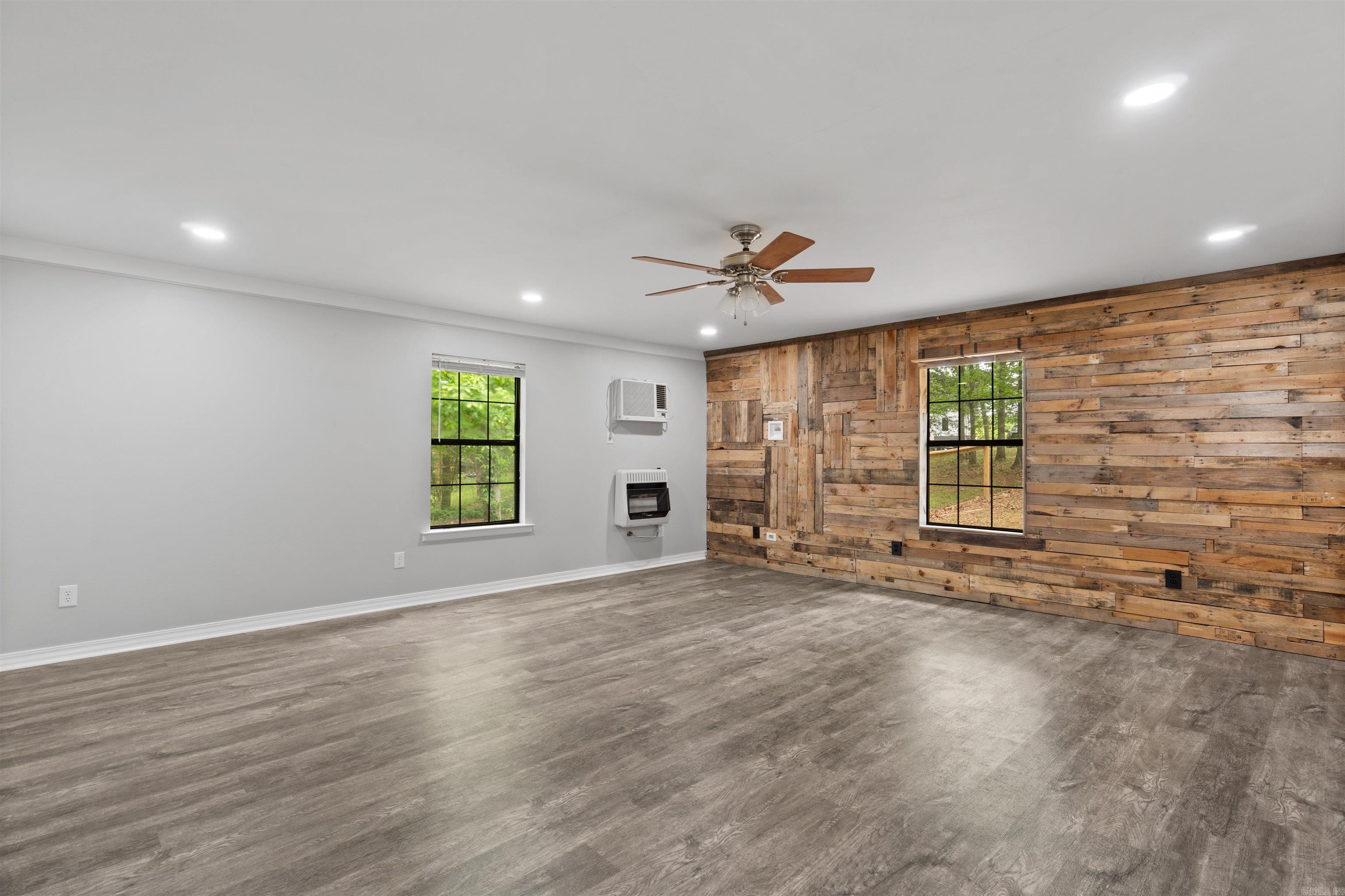 148 Copeland  Romance, AR