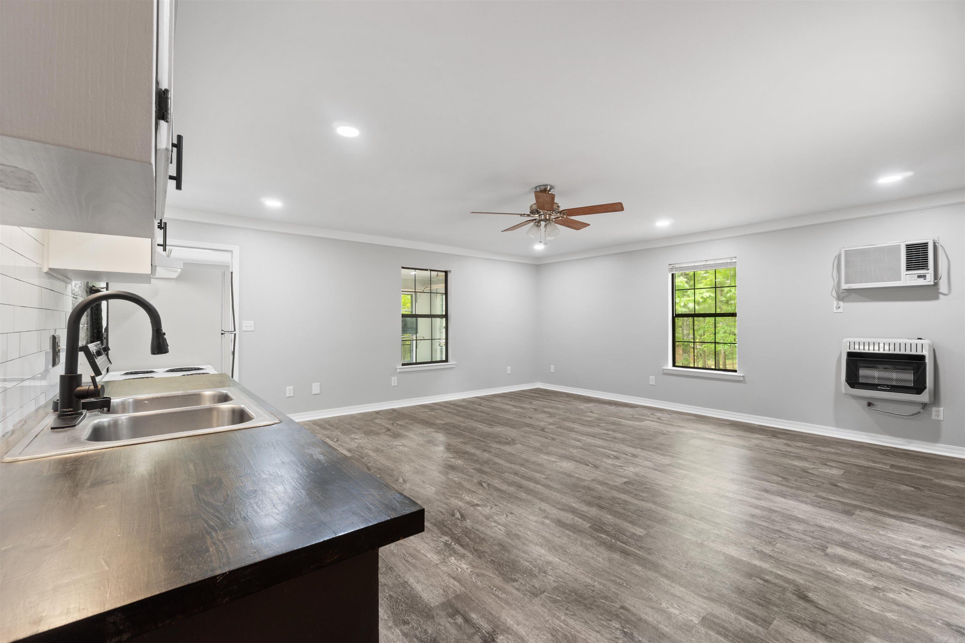 148 Copeland  Romance, AR
