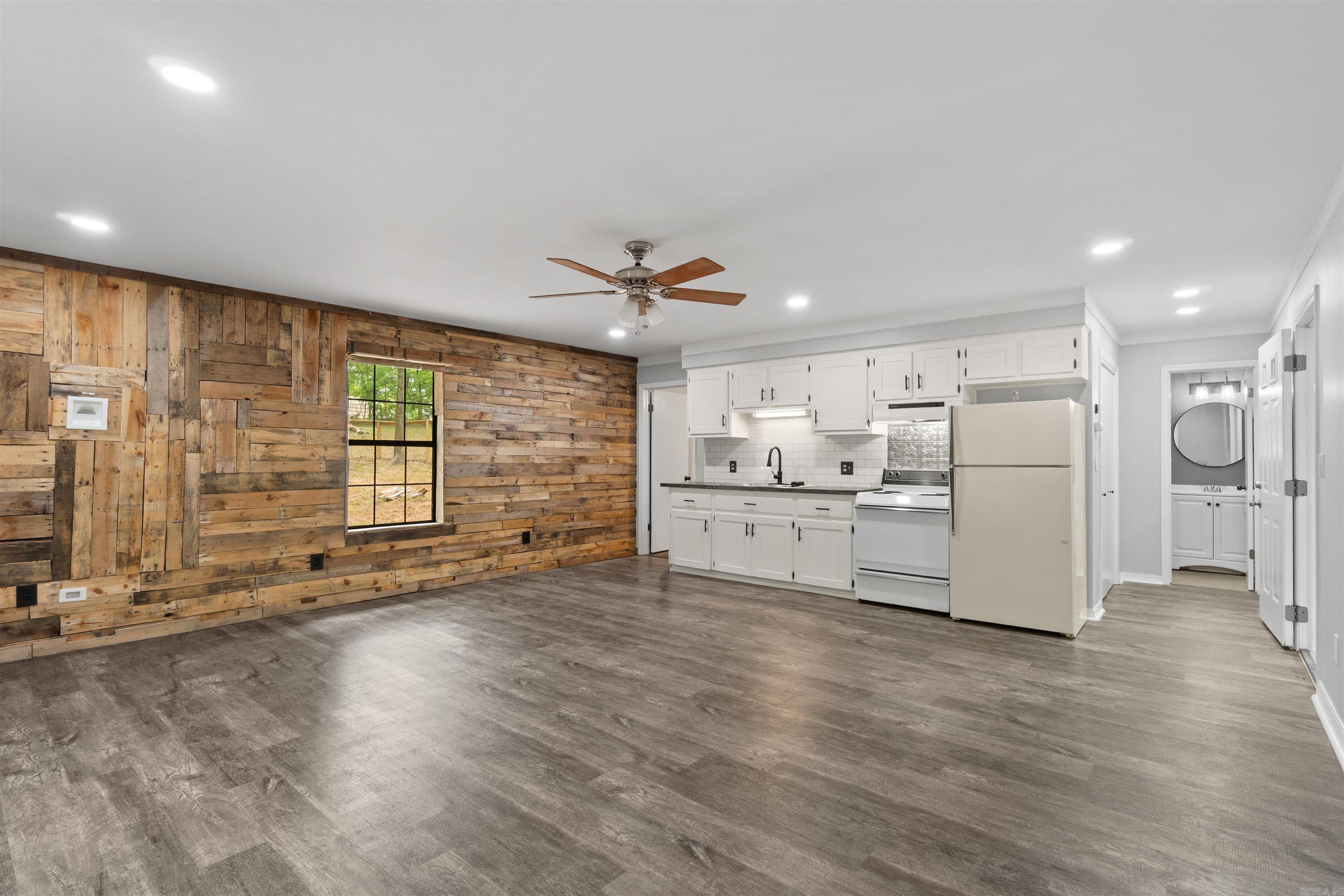 148 Copeland  Romance, AR