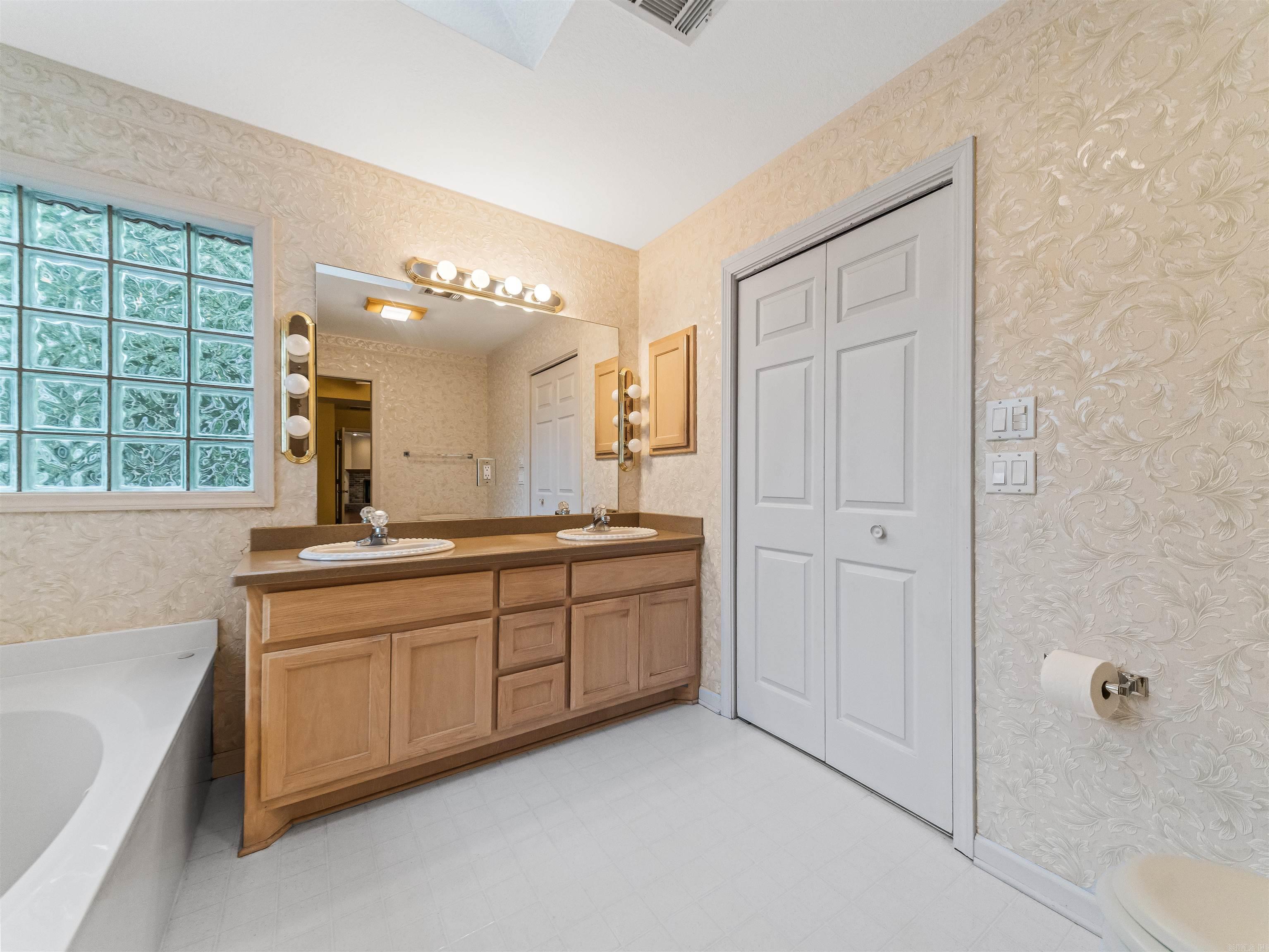 27 Burgos  Hot Springs Village, AR