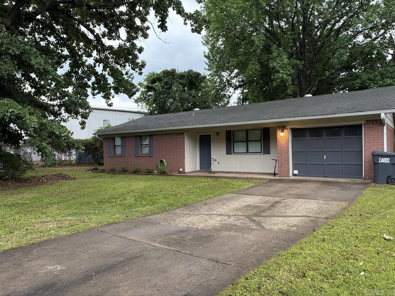 2112 E 14th  Russellville, AR