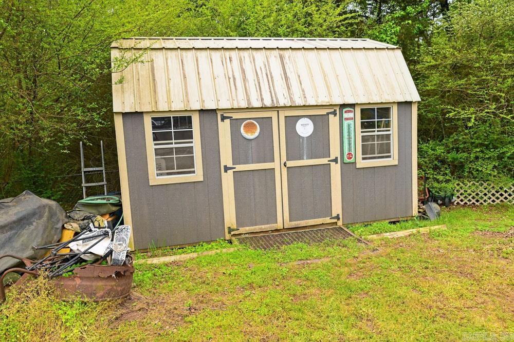 581 Pinewood  Clinton, AR