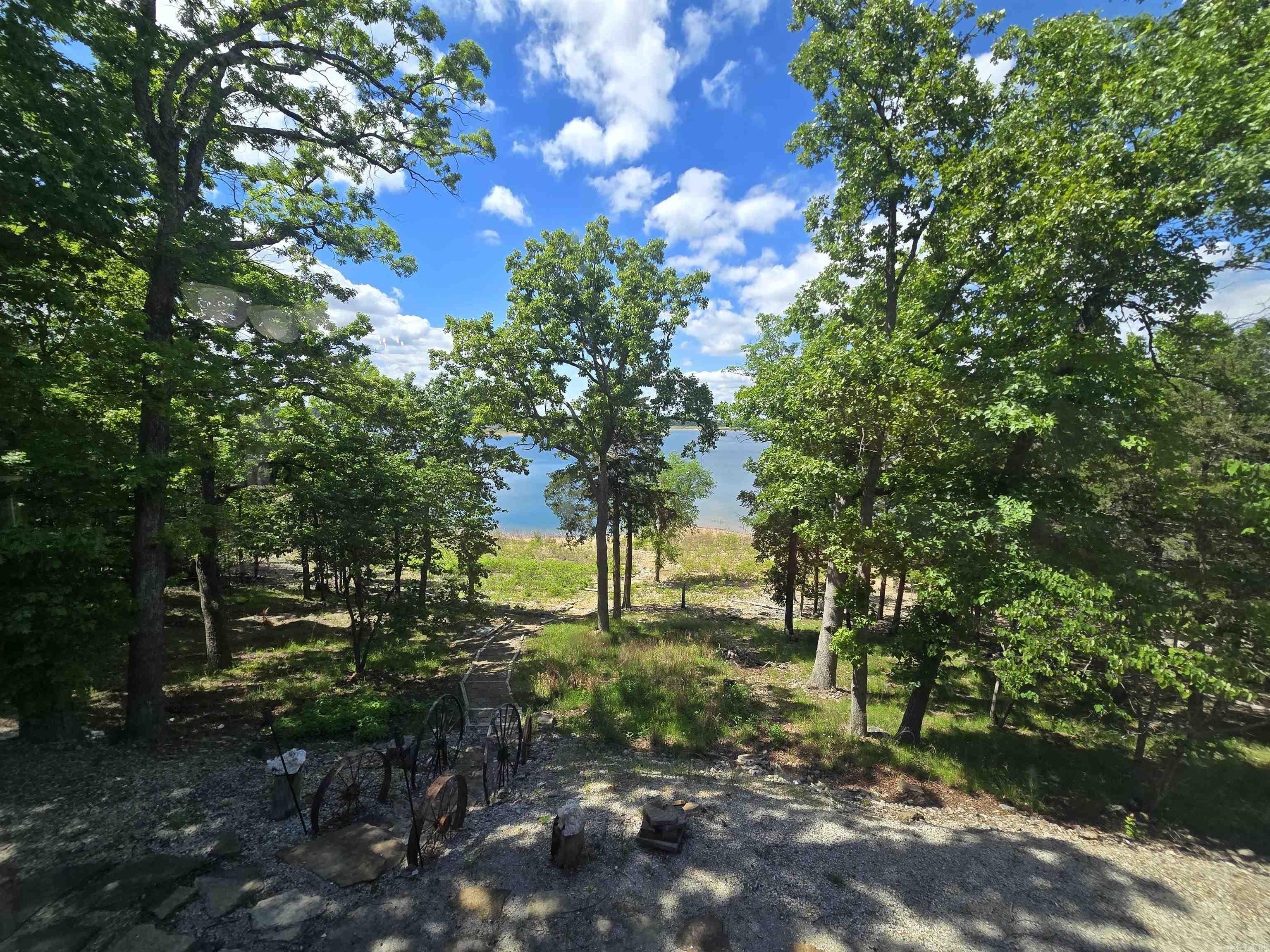 1535 MC 142  Oakland, AR