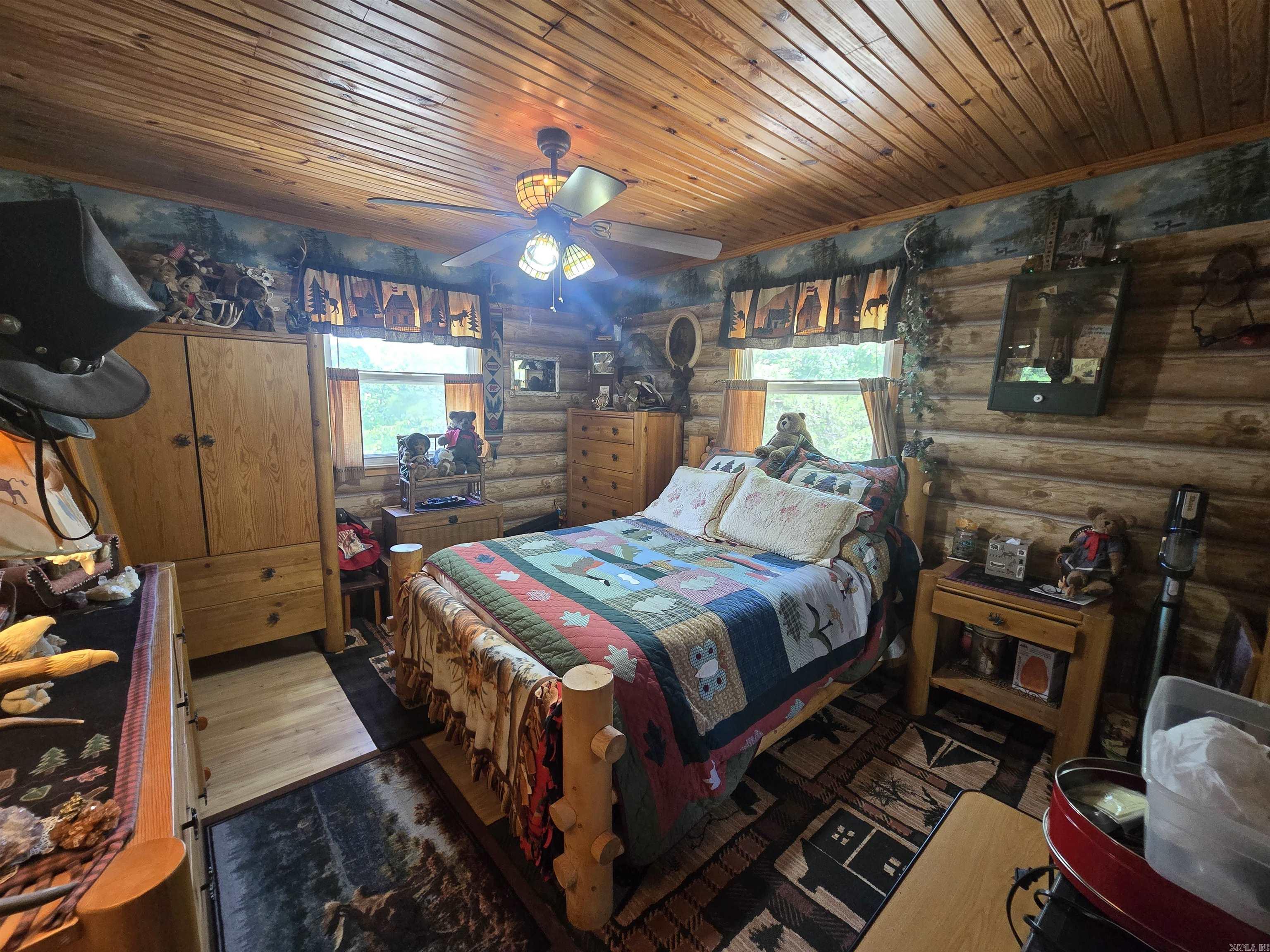 1535 MC 142  Oakland, AR