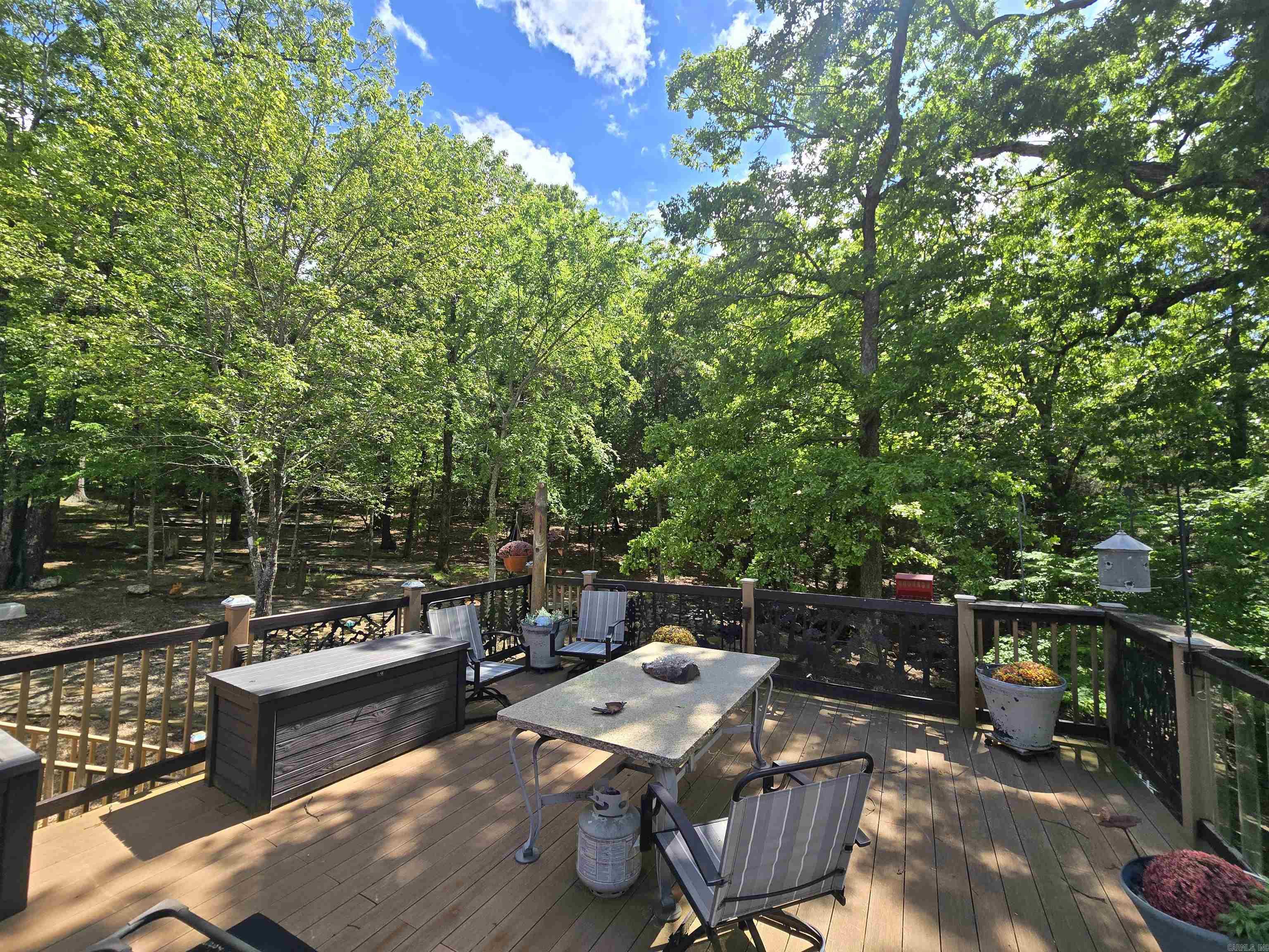 1535 MC 142  Oakland, AR