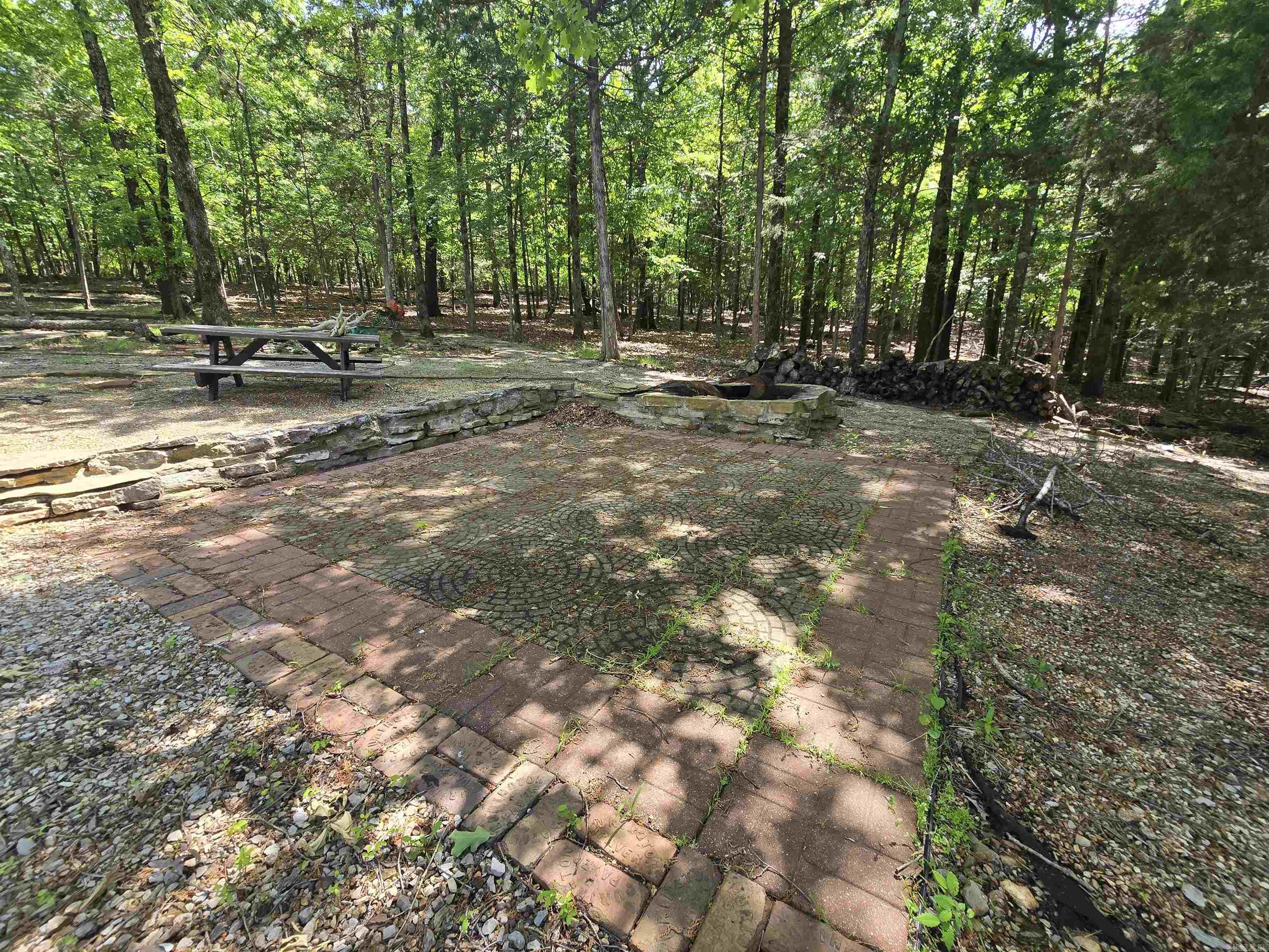1535 MC 142  Oakland, AR
