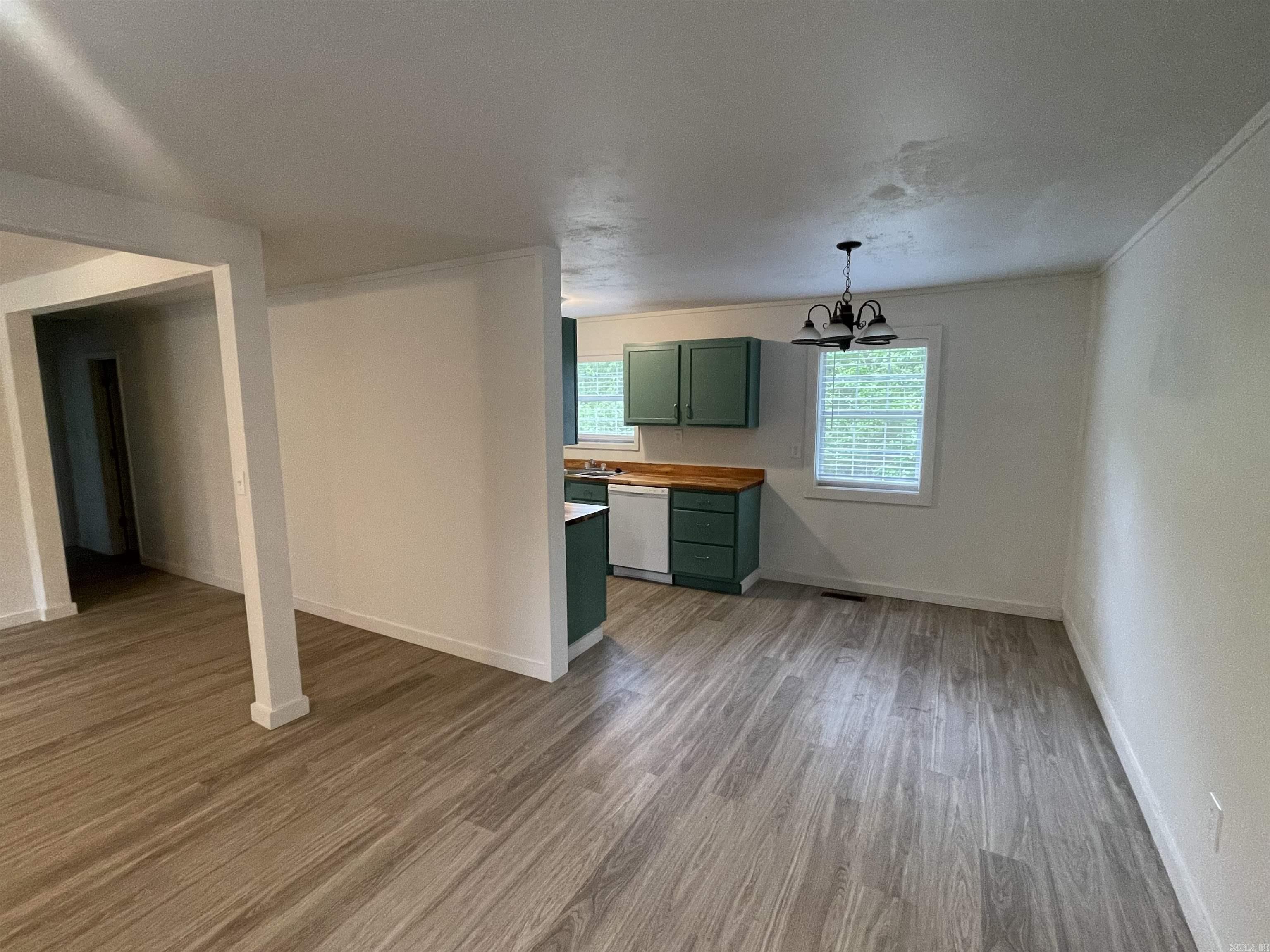 3076 Greers Ferry Rd  Drasco, AR