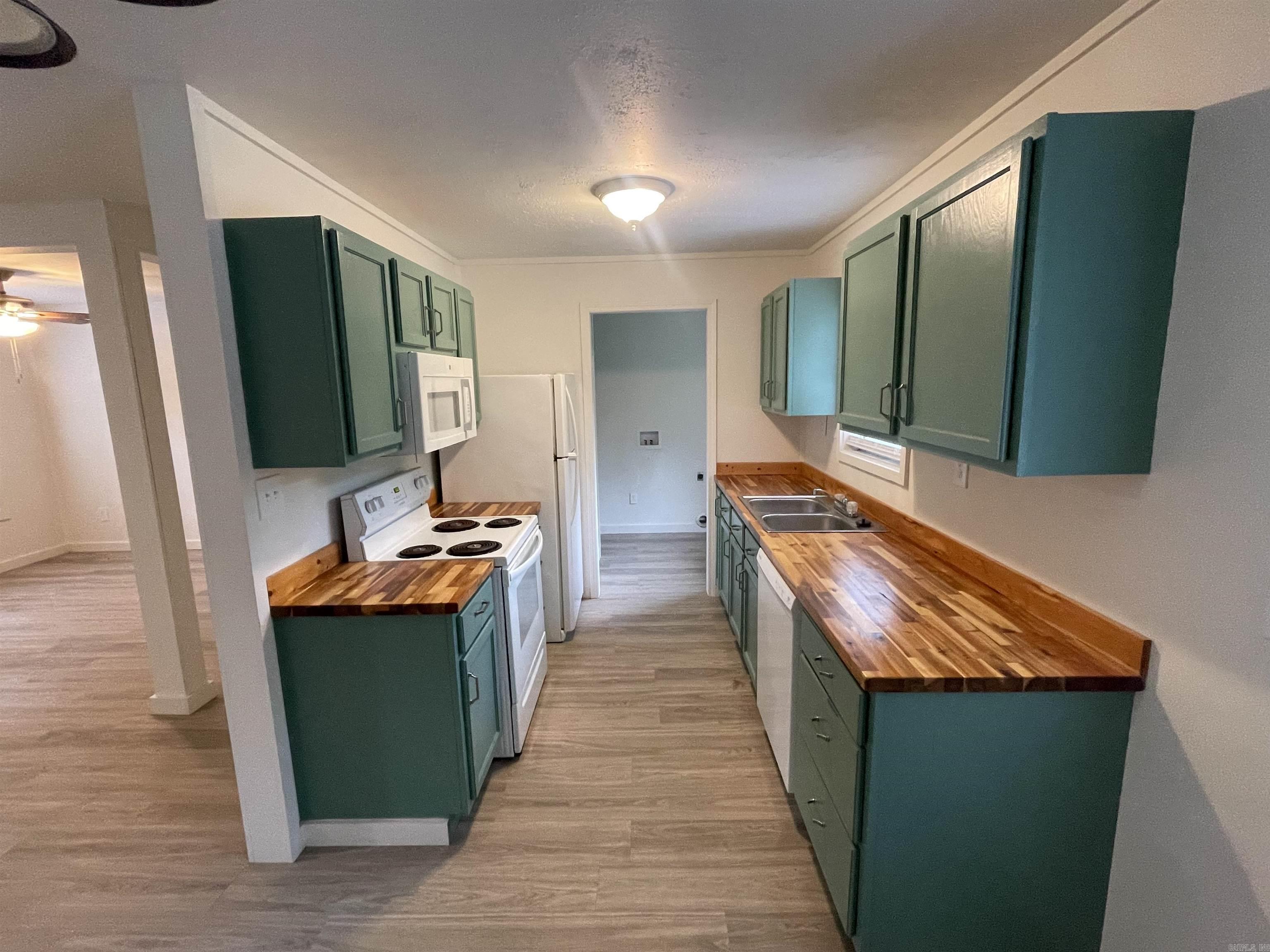 3076 Greers Ferry Rd  Drasco, AR