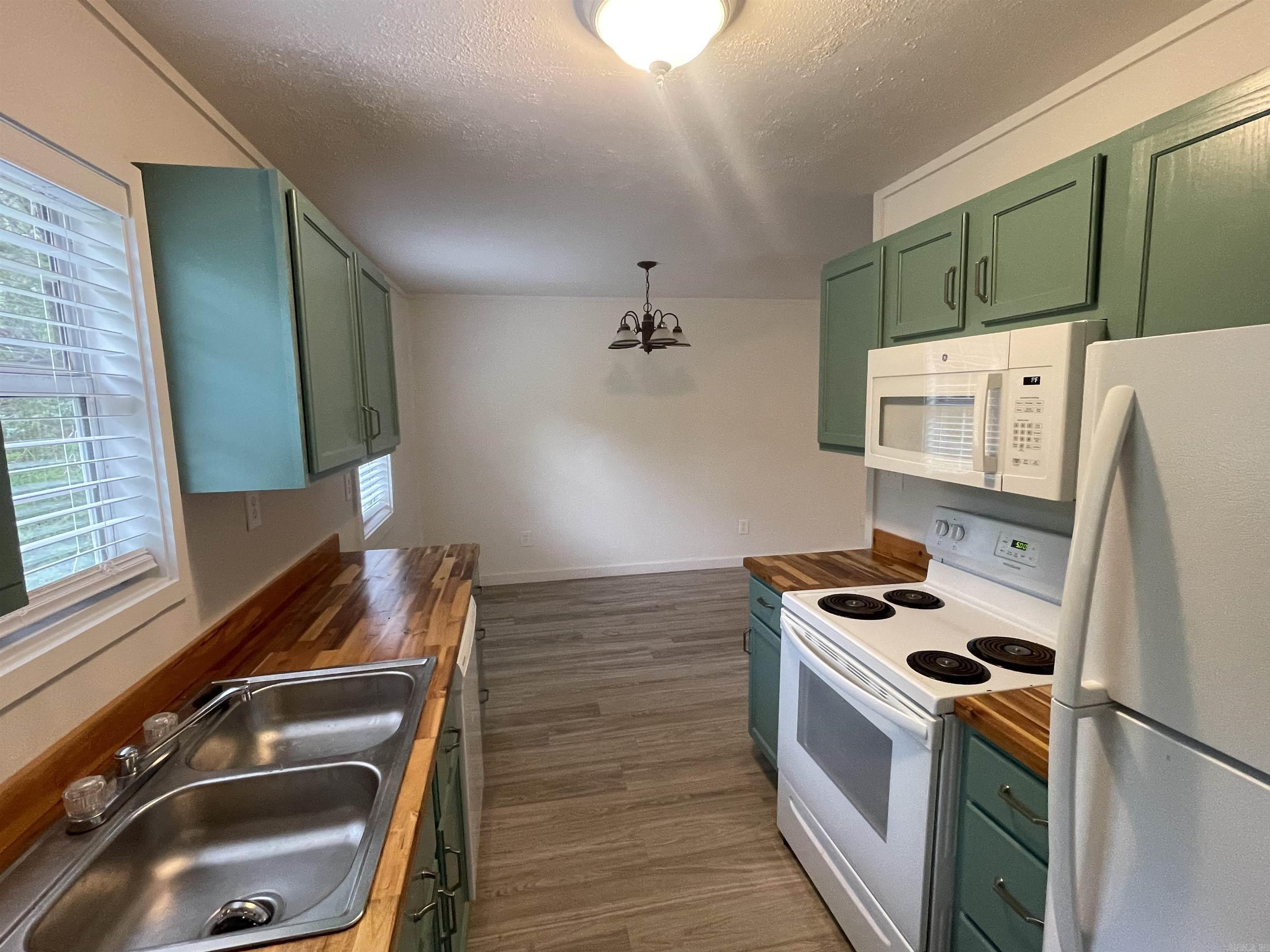3076 Greers Ferry Rd  Drasco, AR