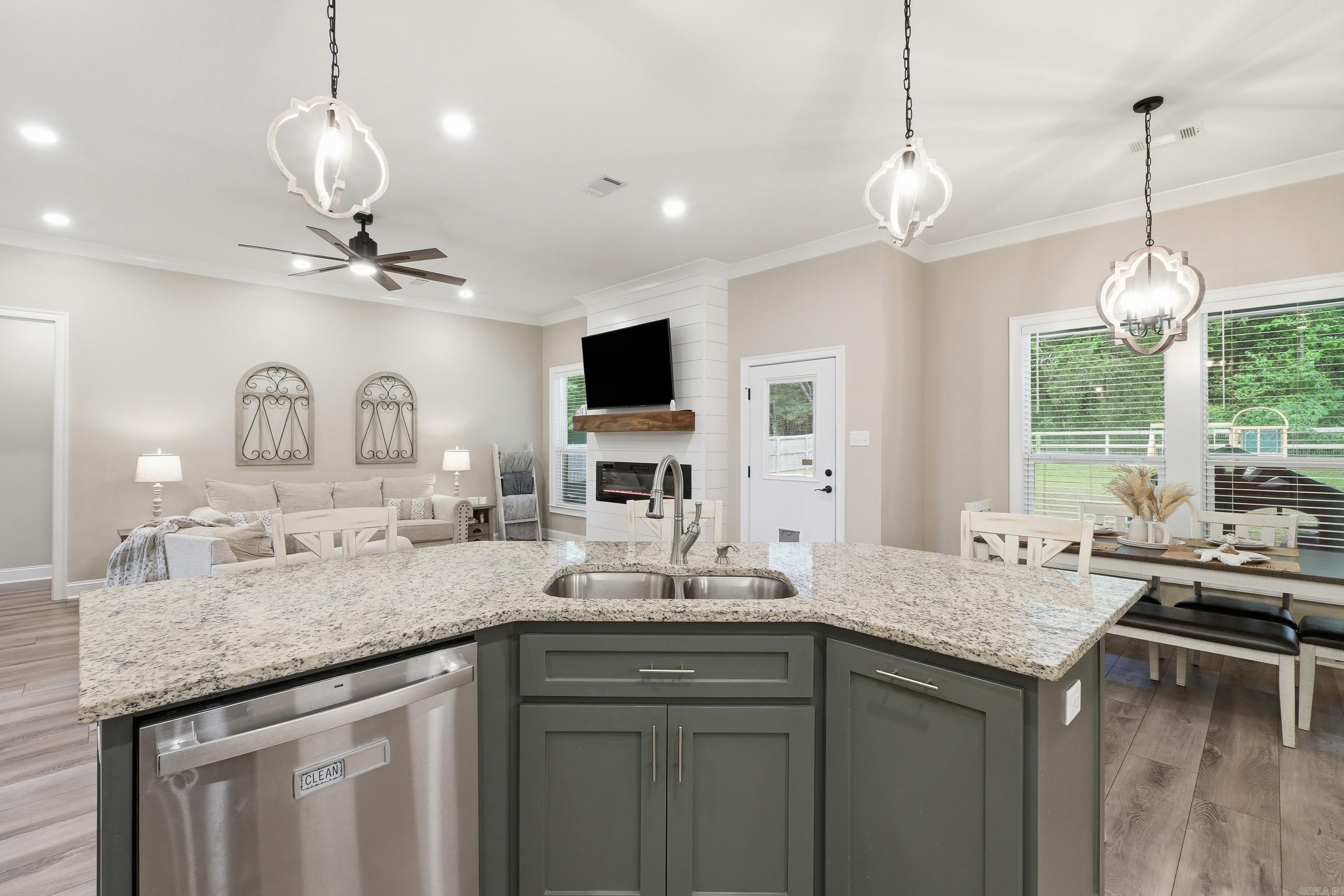 8 Diamond Ice Ln  Greenbrier, AR