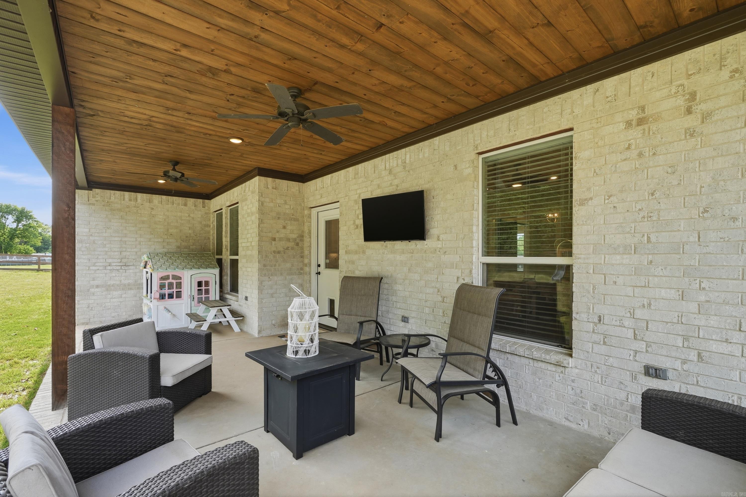 8 Diamond Ice Ln  Greenbrier, AR