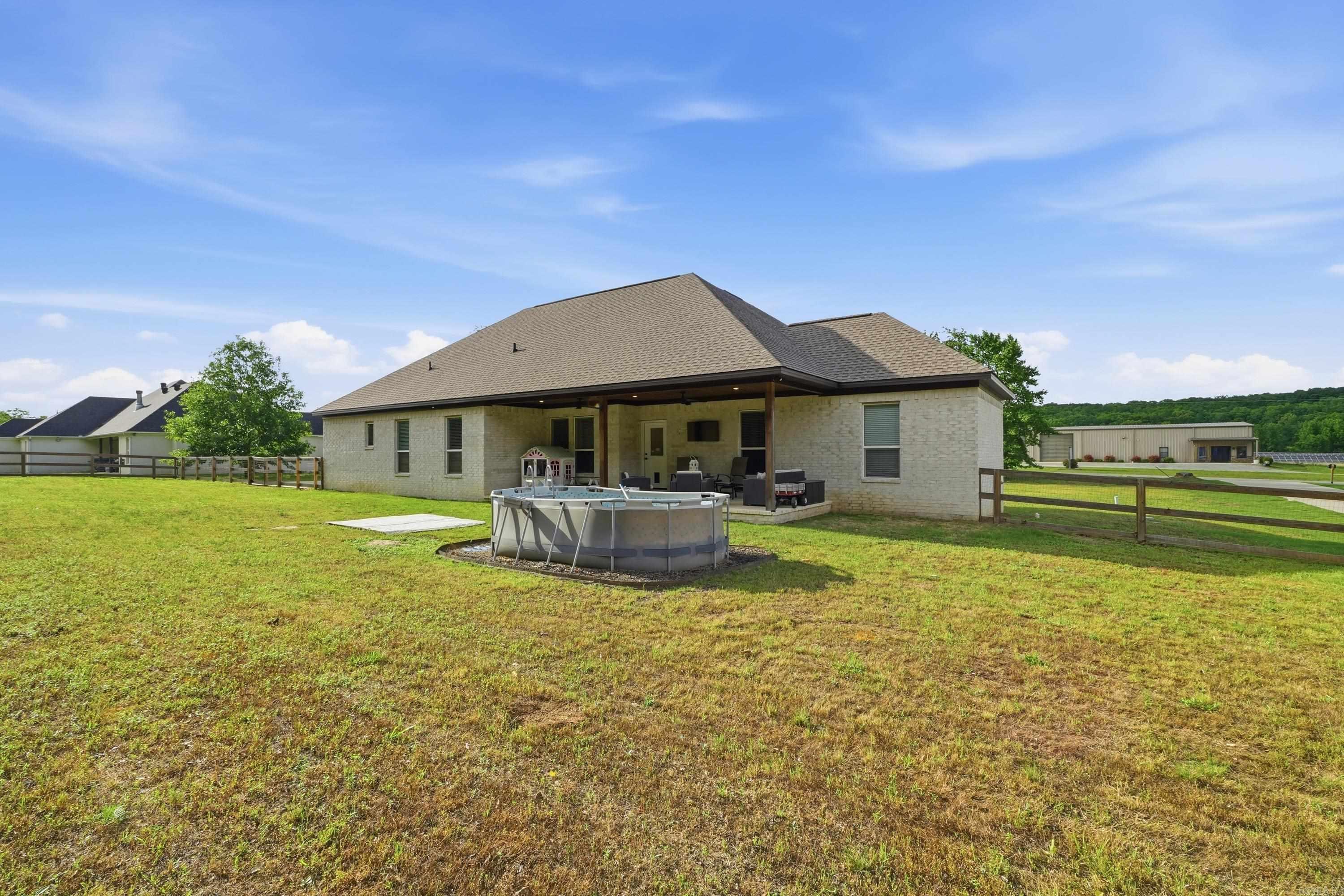 8 Diamond Ice Ln  Greenbrier, AR