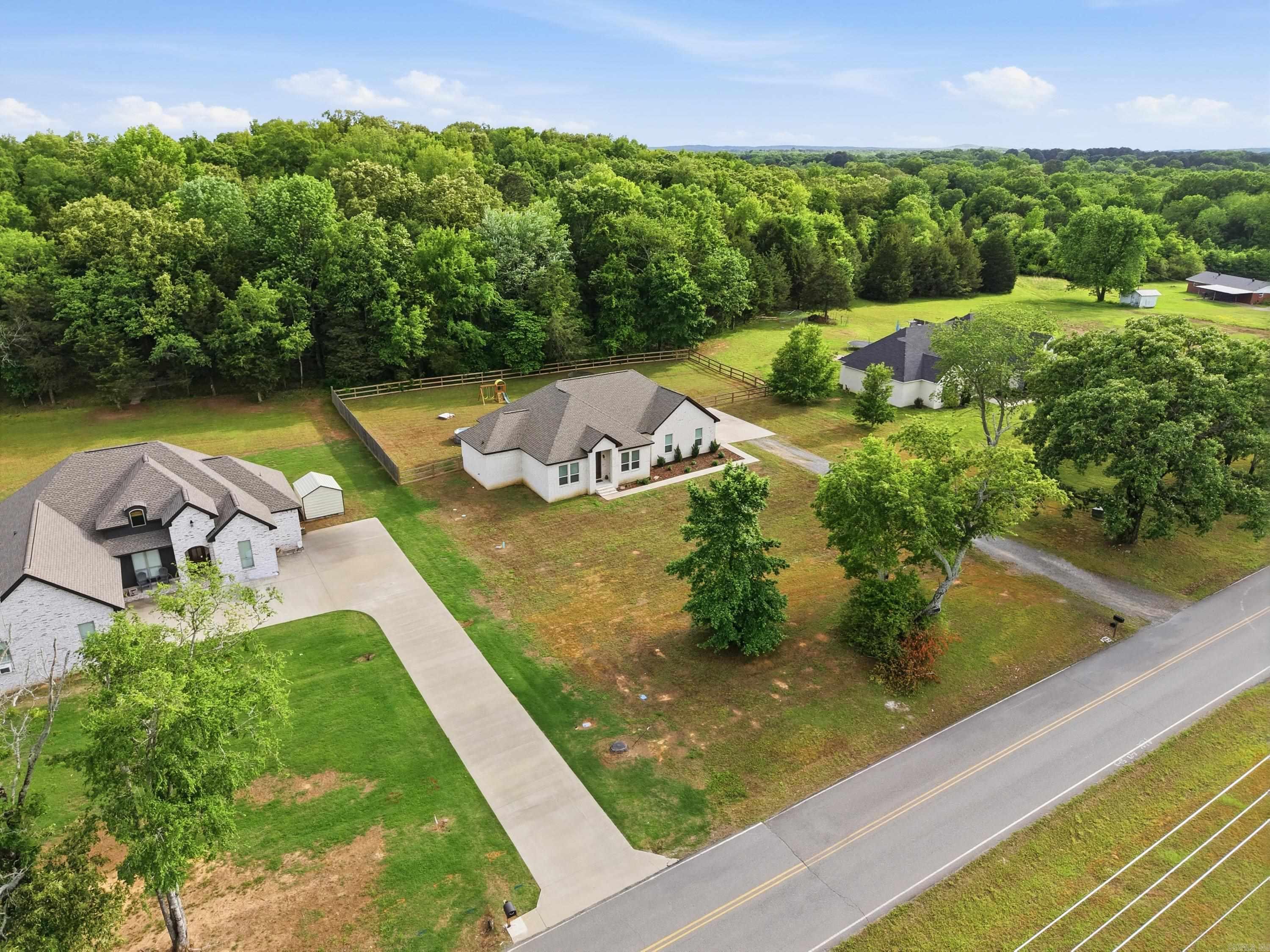 8 Diamond Ice Ln  Greenbrier, AR