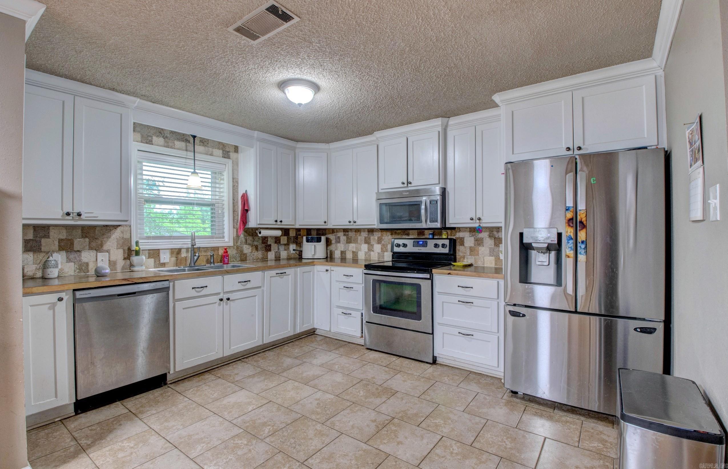 609 Meadow Cir  Beebe, AR