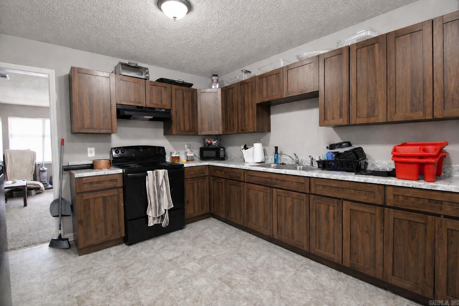 2301 & 2303 Brown St Little Rock, AR 72204