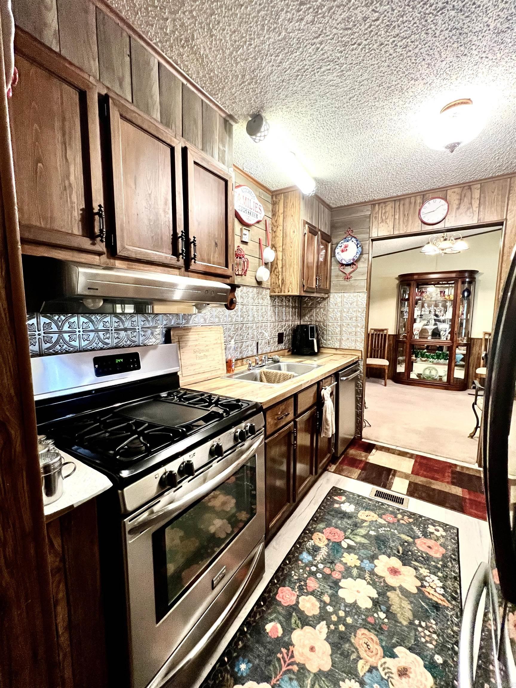 2471 W state 212  Star City, AR