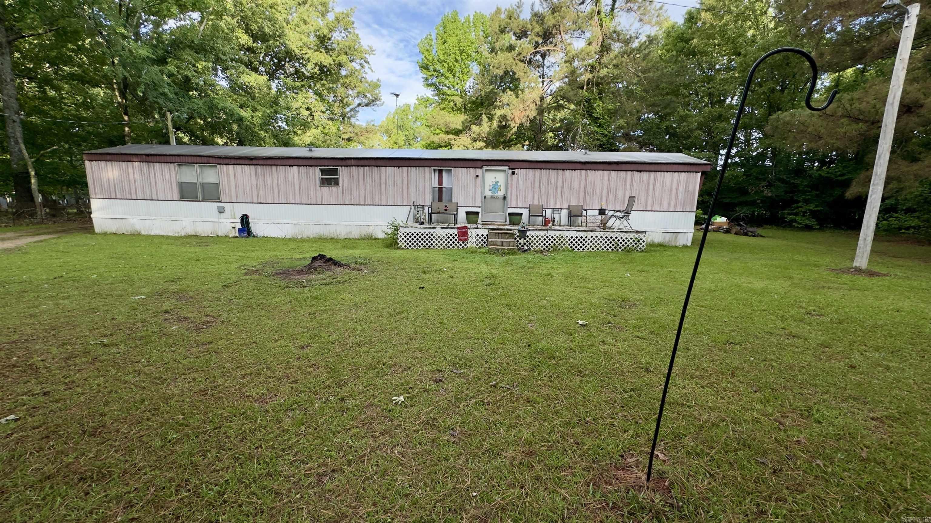 2471 W state 212  Star City, AR