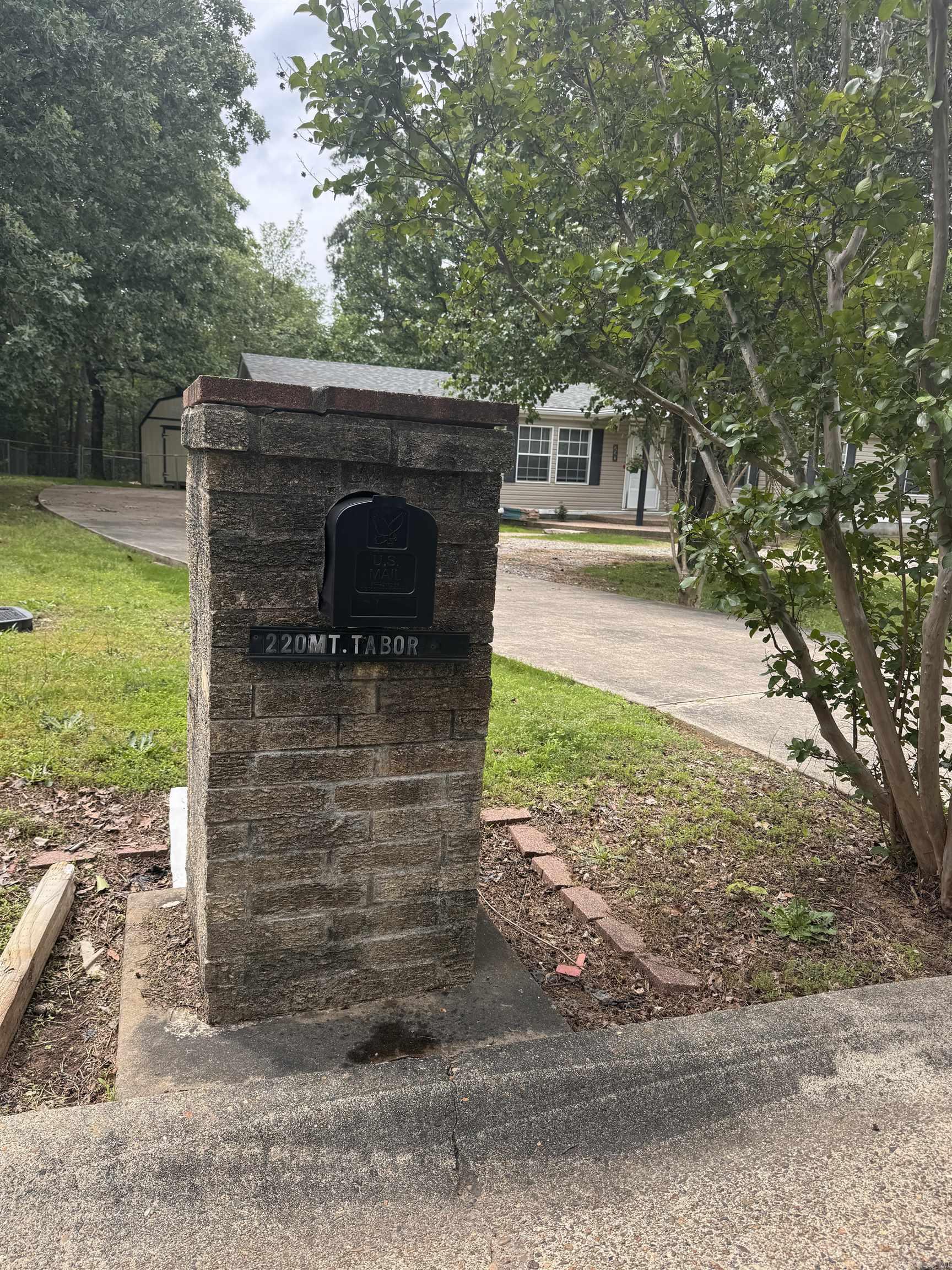 220 Mnt Tabor  Hot Springs, AR