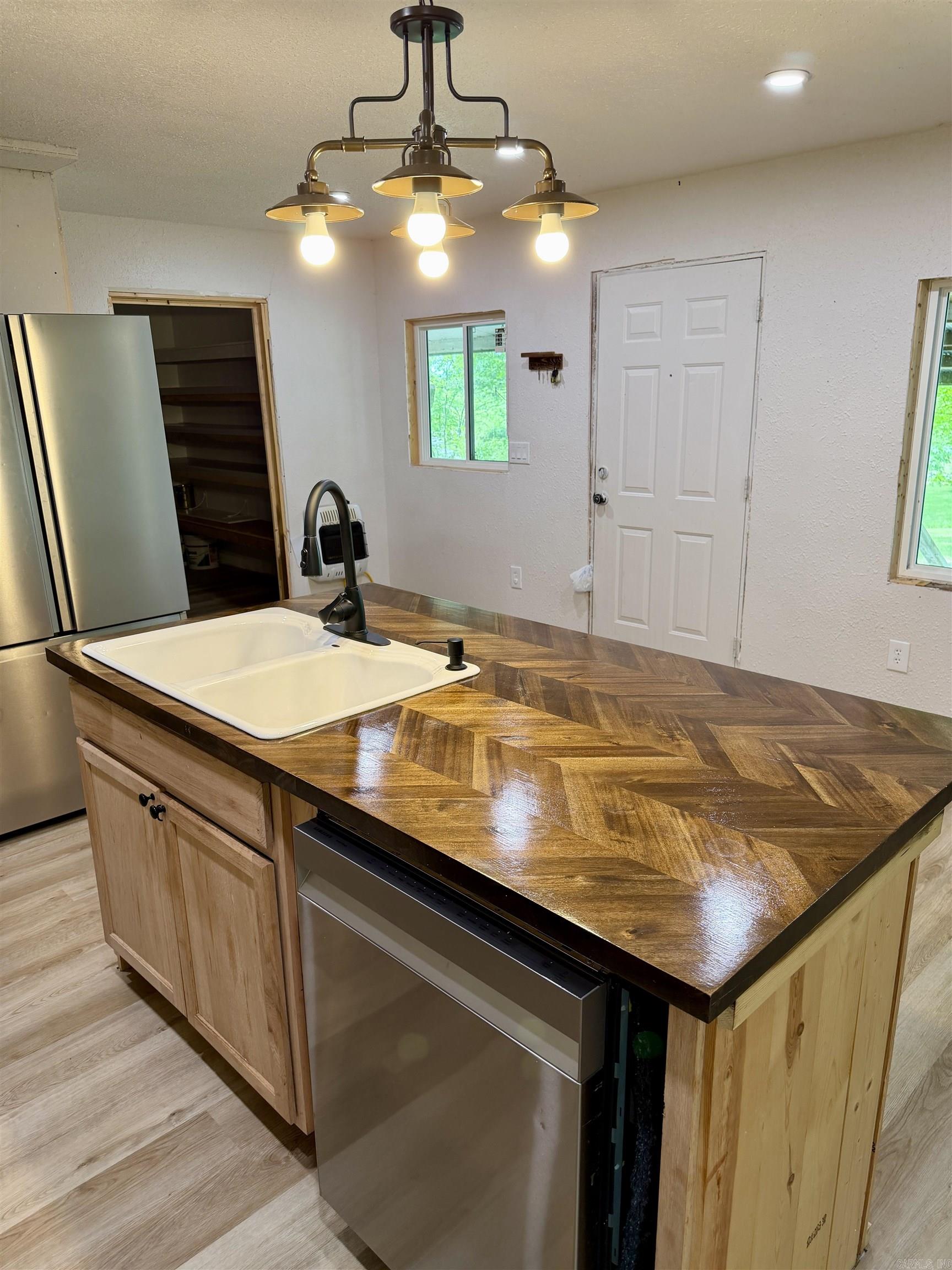 208 County Road 2228  Hartman, AR