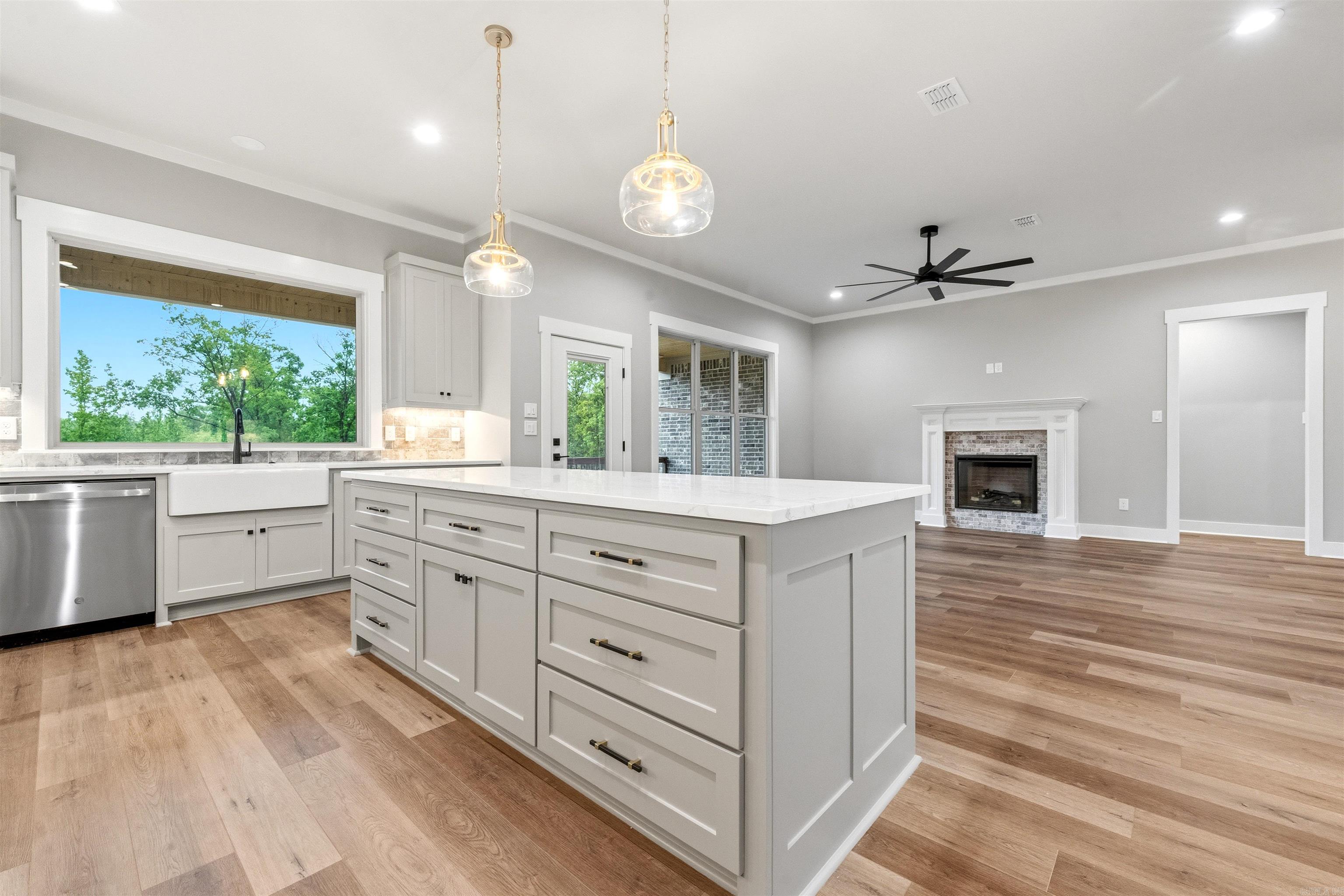 548 Valley Oak  Sherwood, AR