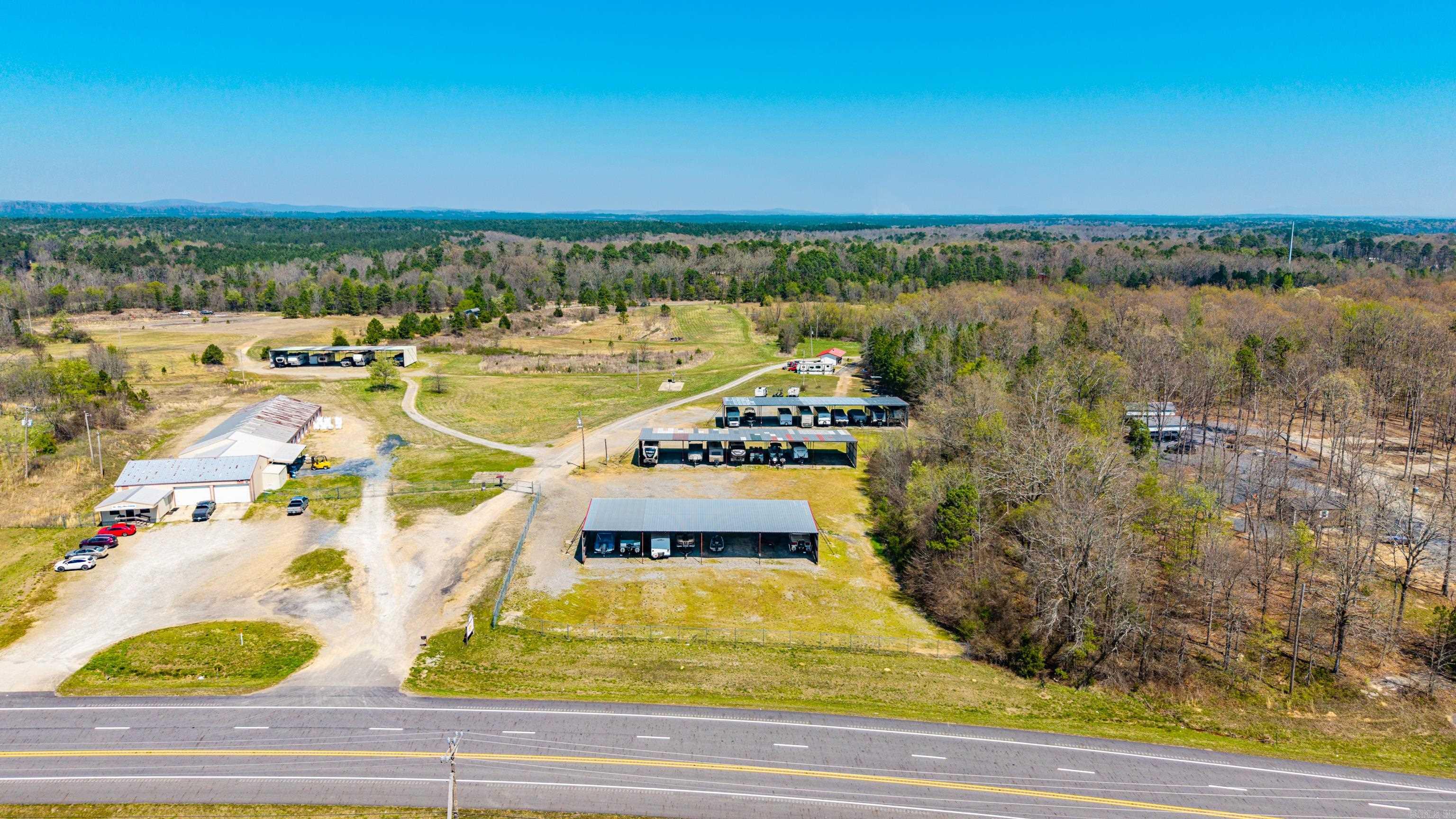 3056 Highway 270 E  Mount Ida, AR