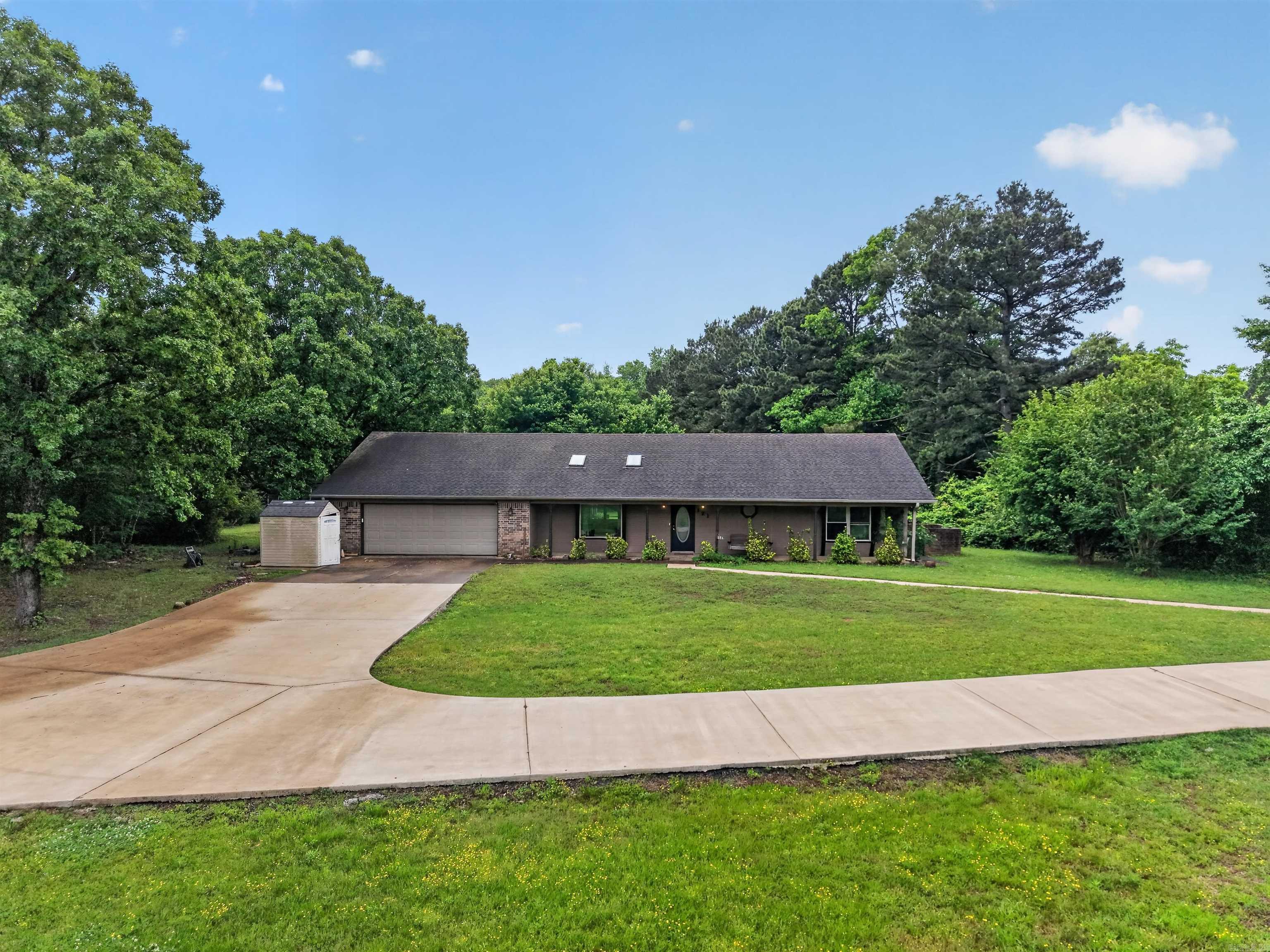 121 Rolling Meadows  Austin, AR
