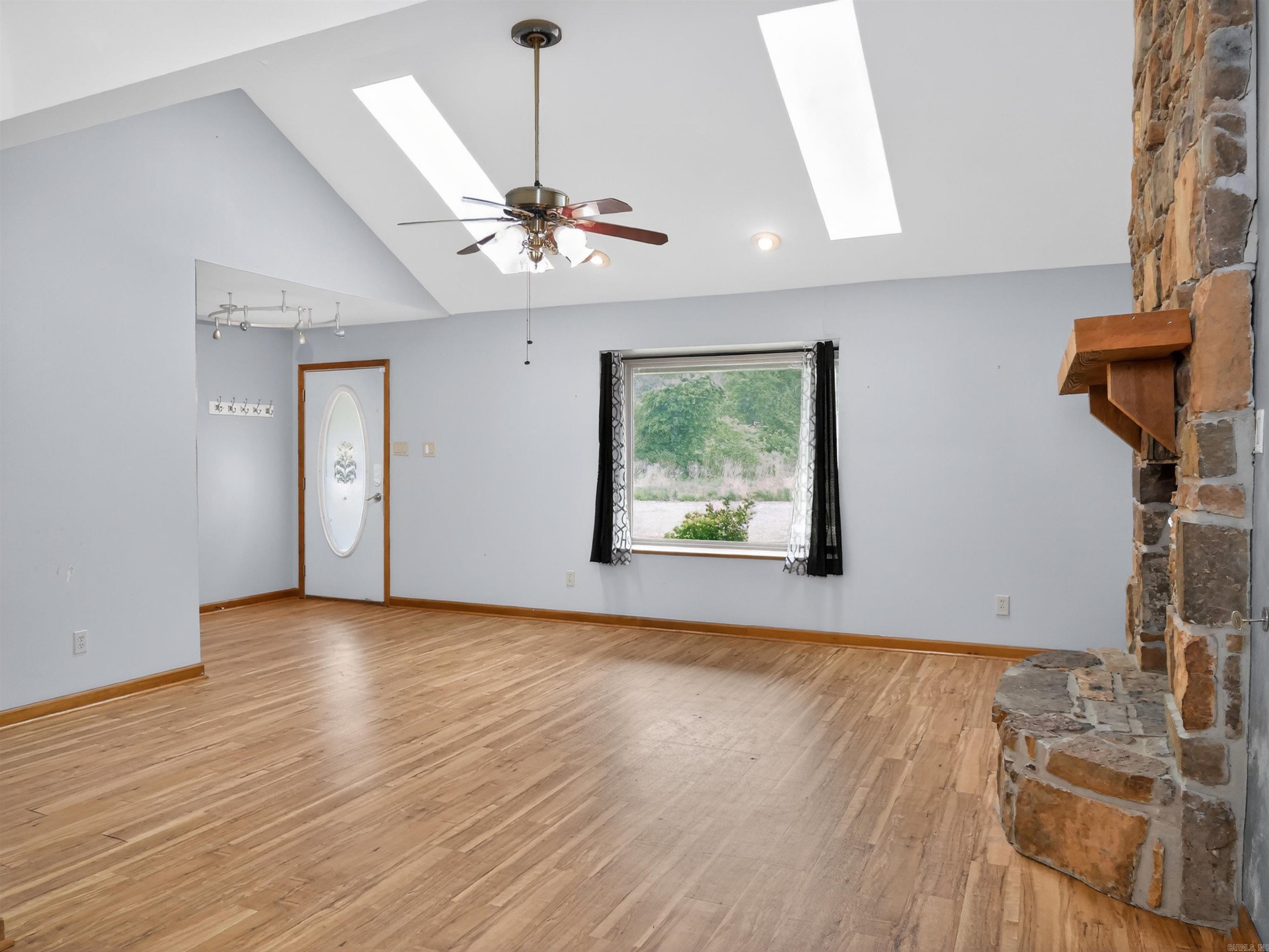 121 Rolling Meadows  Austin, AR