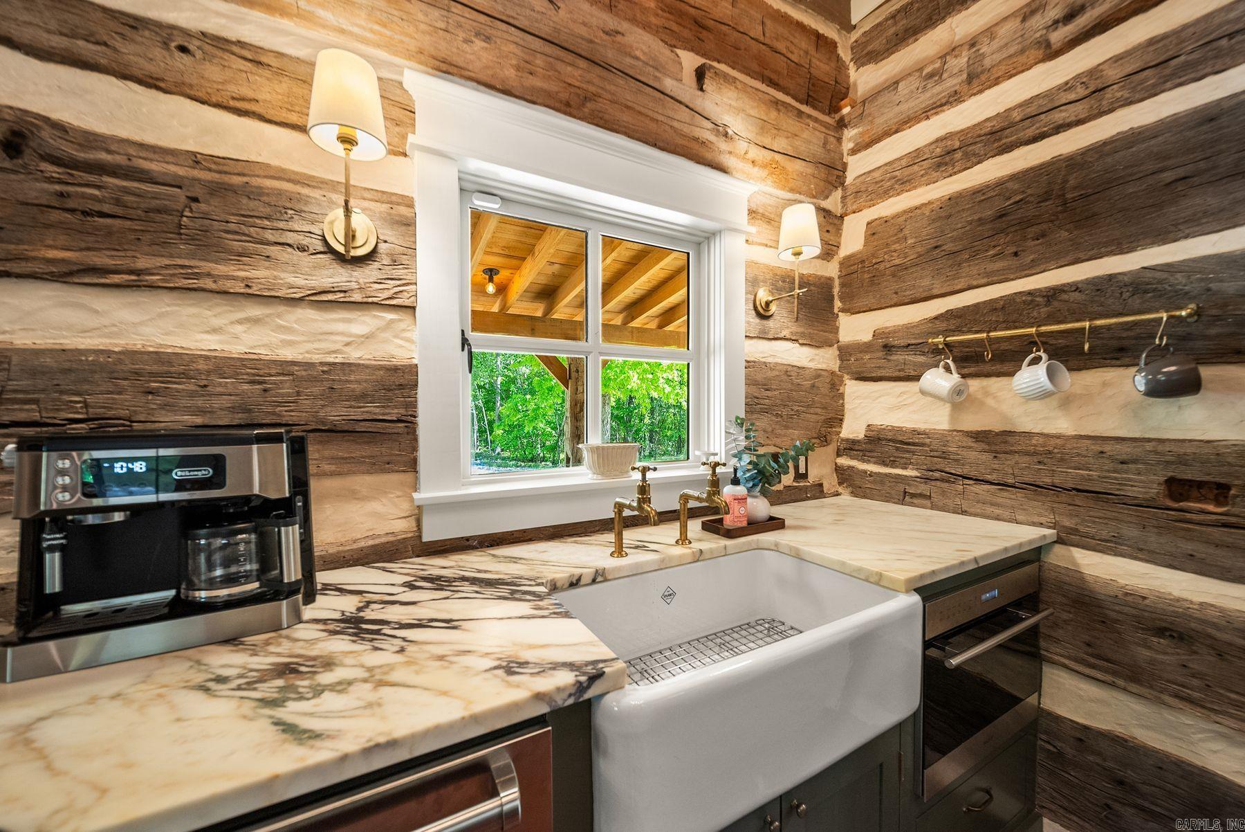 425 Barnhardt  Timbo, AR