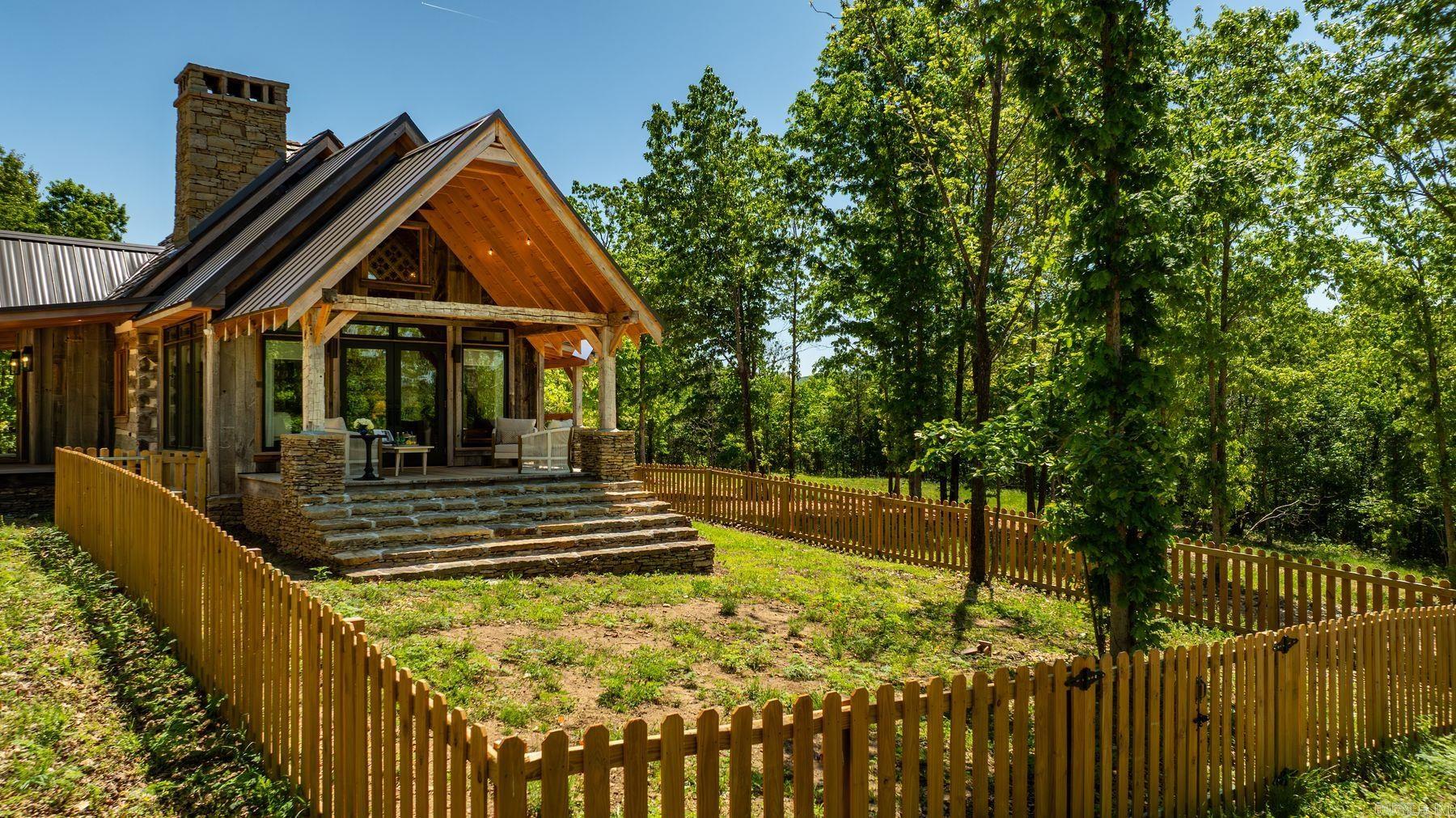 425 Barnhardt  Timbo, AR