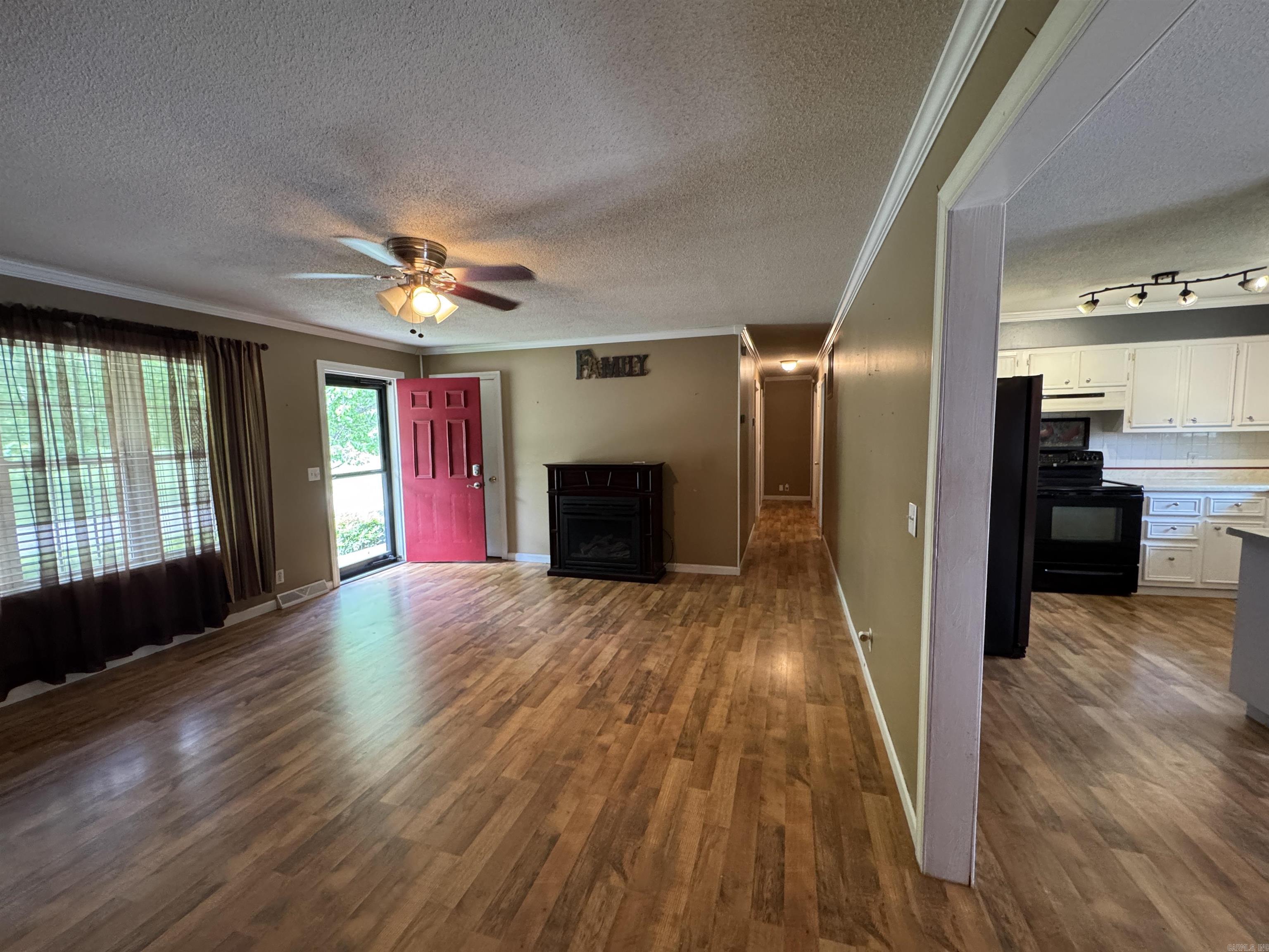 549 Ann  Piggott, AR
