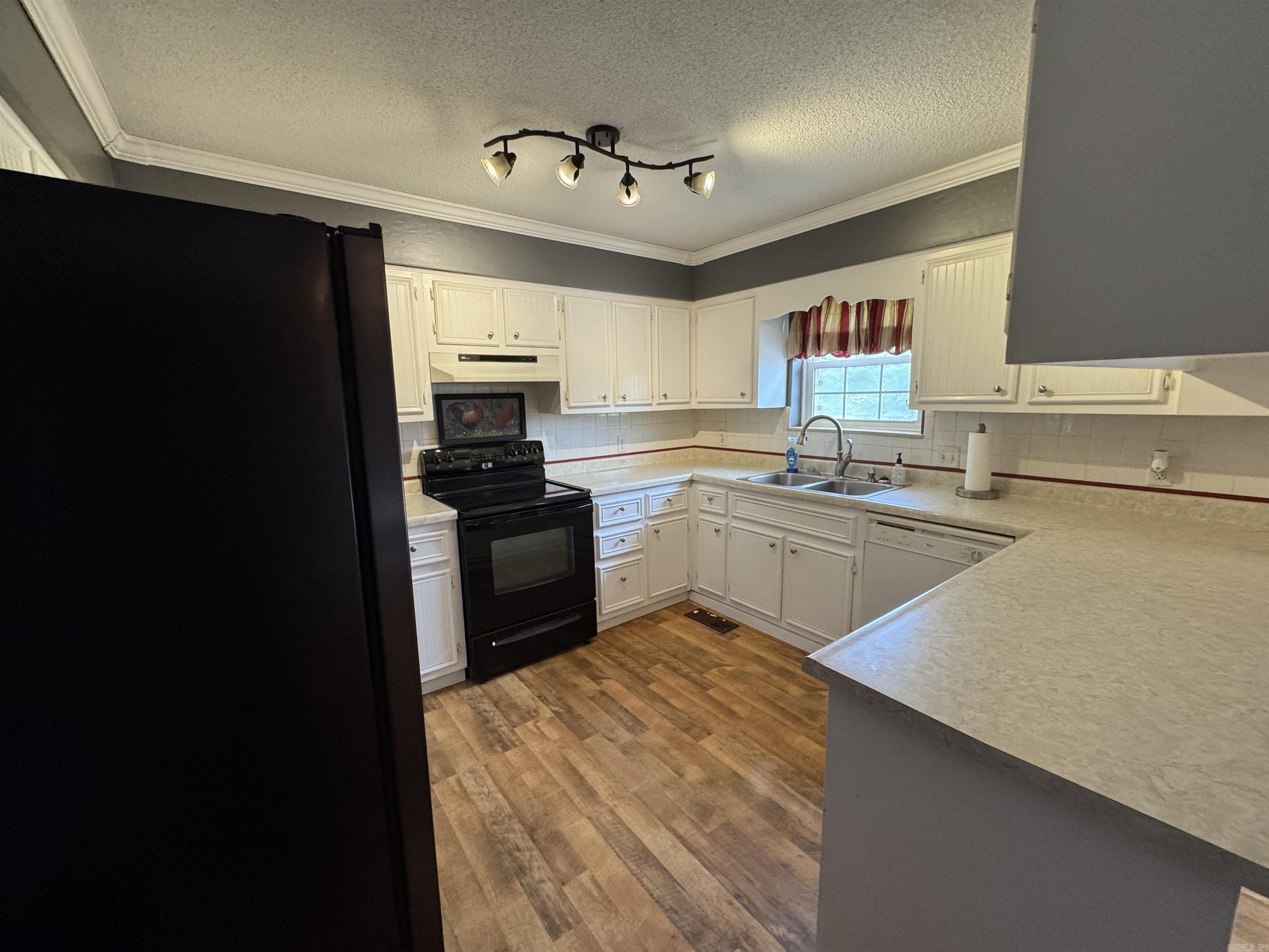 549 Ann  Piggott, AR