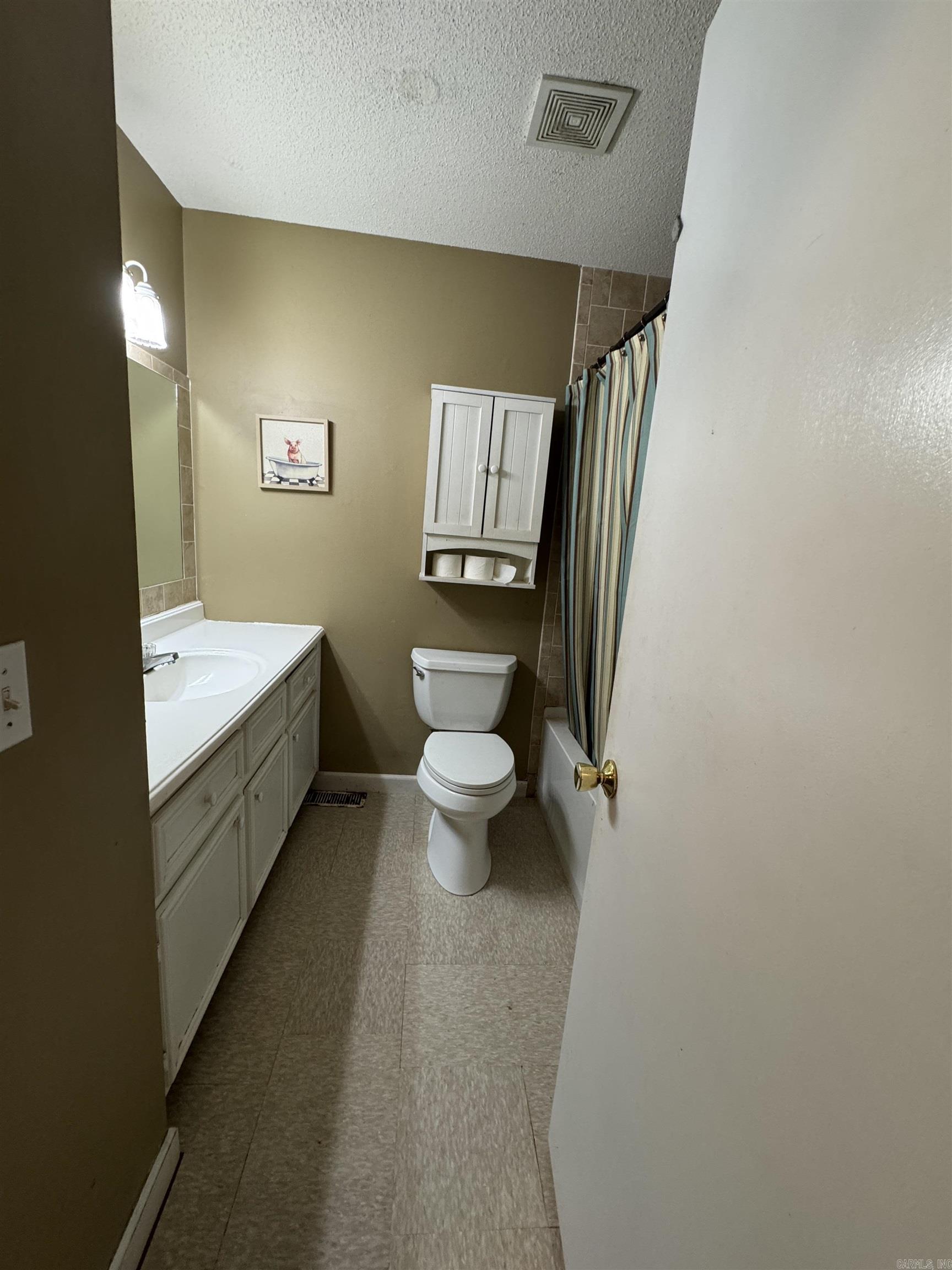 549 Ann  Piggott, AR