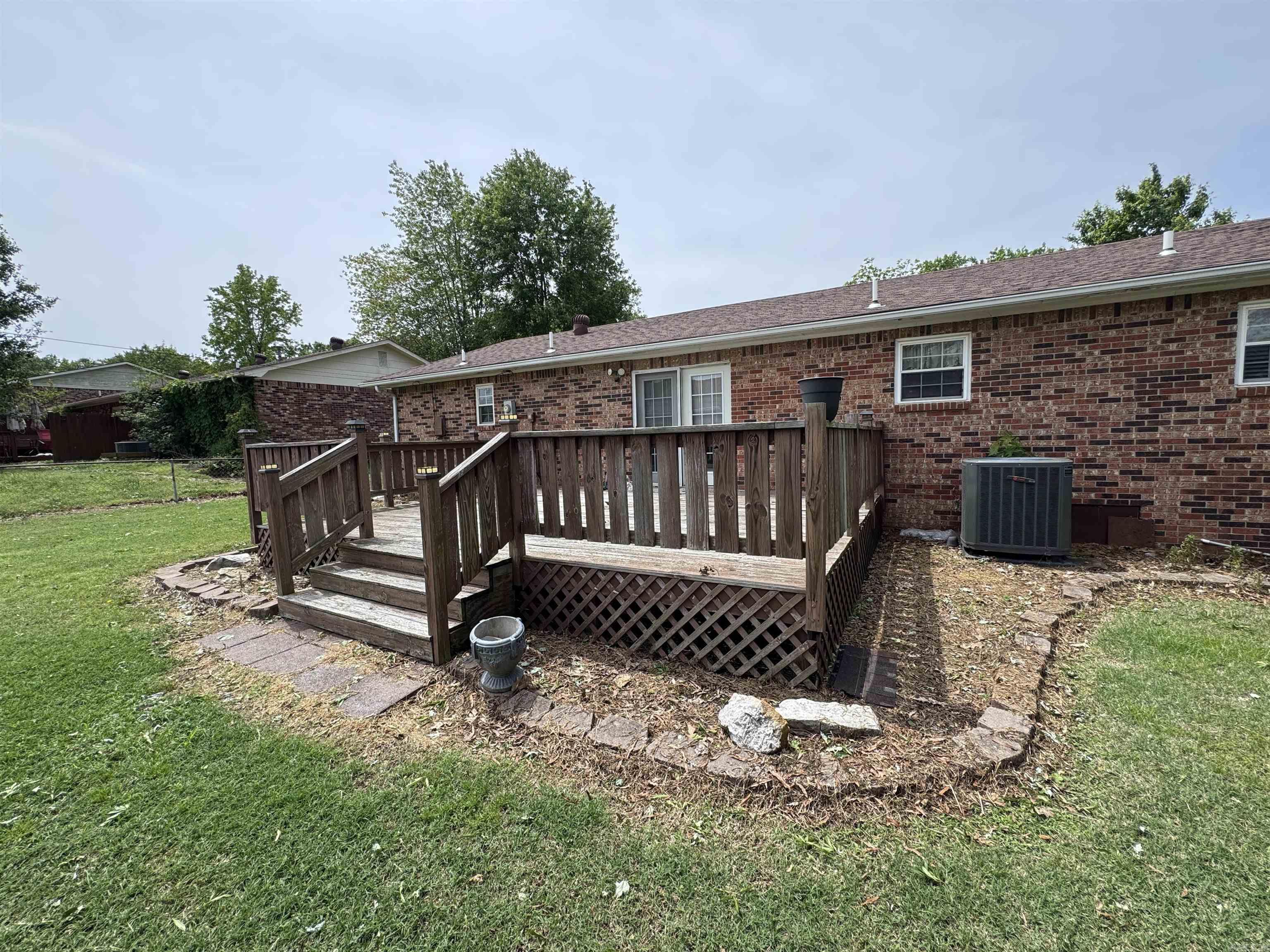 549 Ann  Piggott, AR